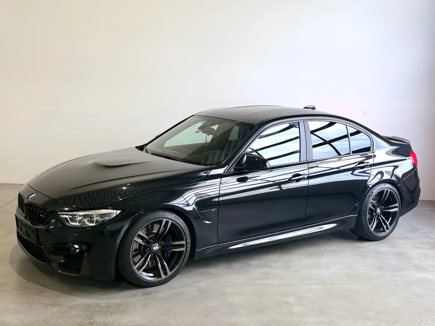 BMW M3 F80 M3 LCI2, EIBACH FEDER, CARBON FLAPS, SZH, Schwarz - 1