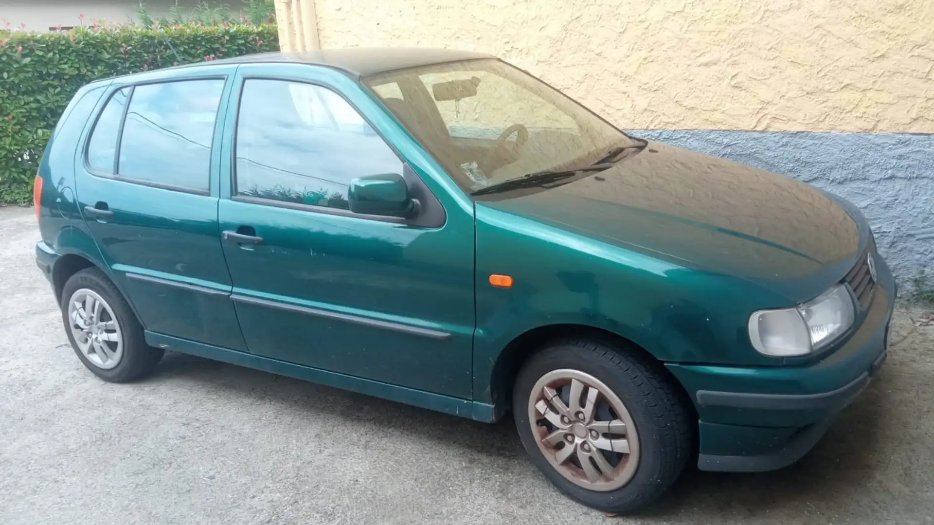 Volkswagen Polo 5p 1.4 Comfort 60cv Verde - 1