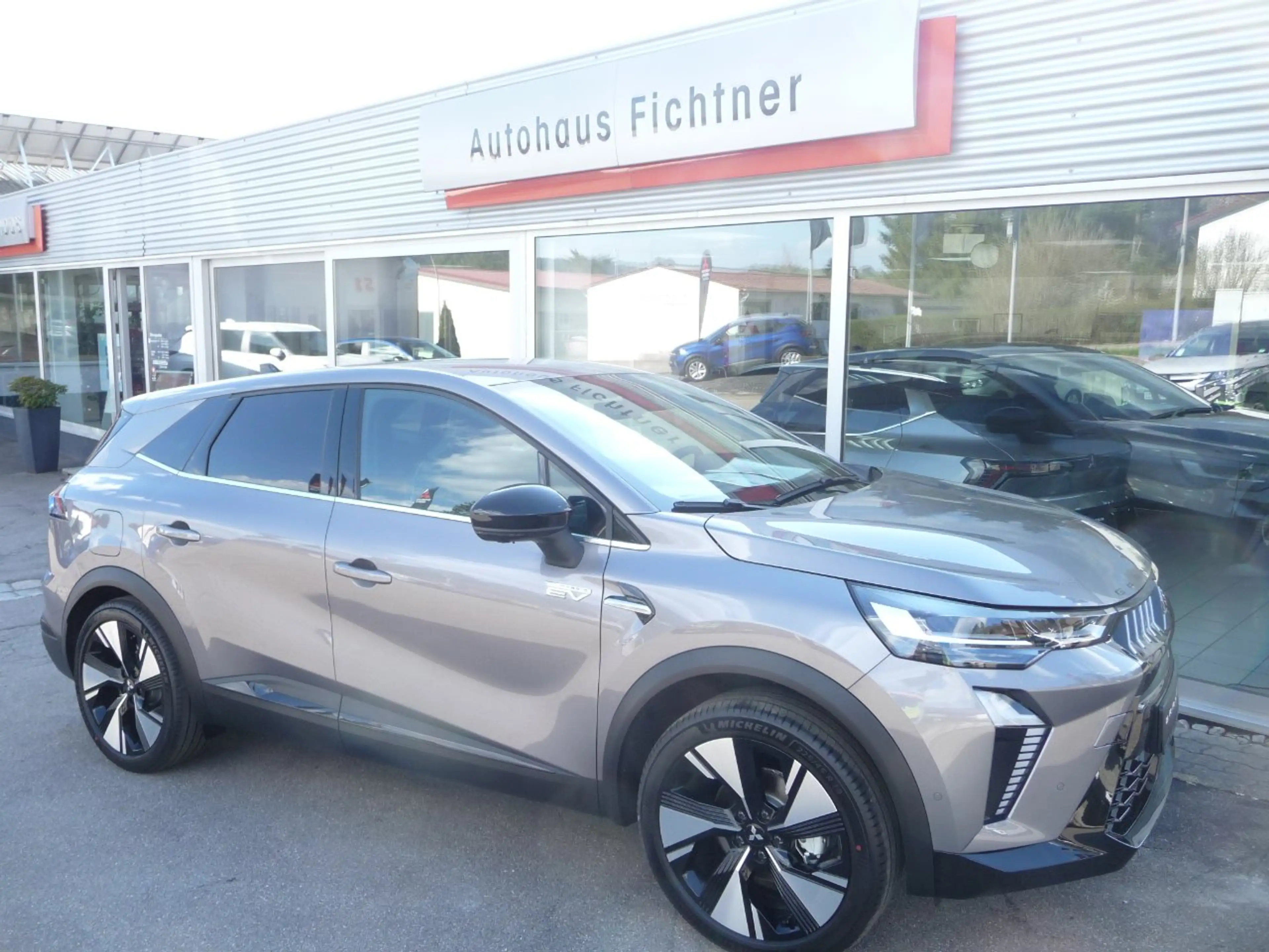 Mitsubishi Grandis Intro Edition 1.8 Hybrid — photo 2