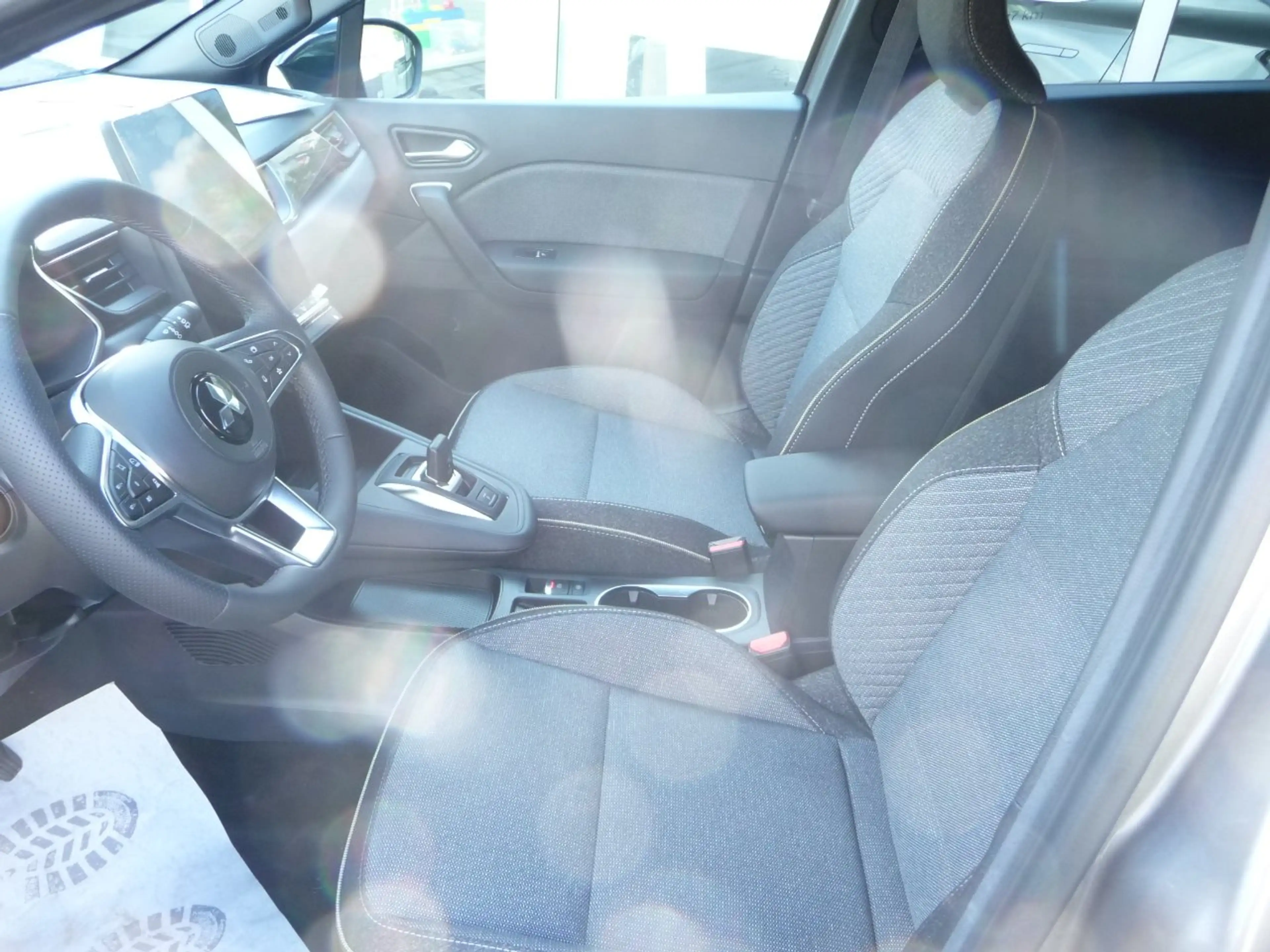 Mitsubishi Grandis Intro Edition 1.8 Hybrid — photo 13