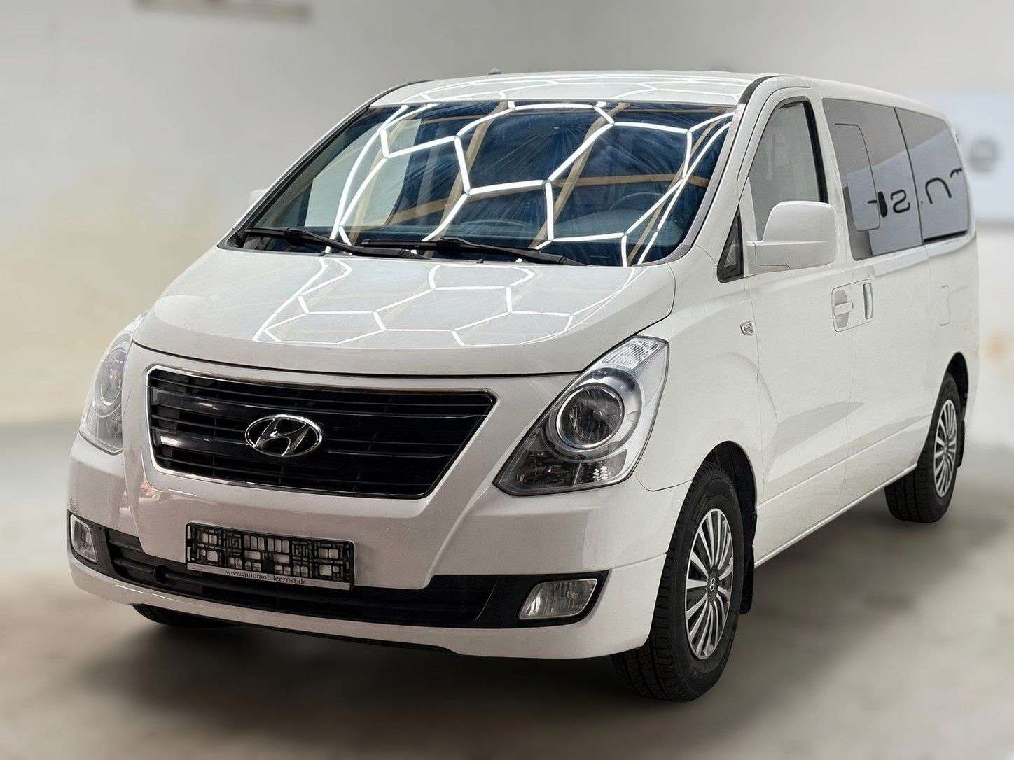 Hyundai H-1