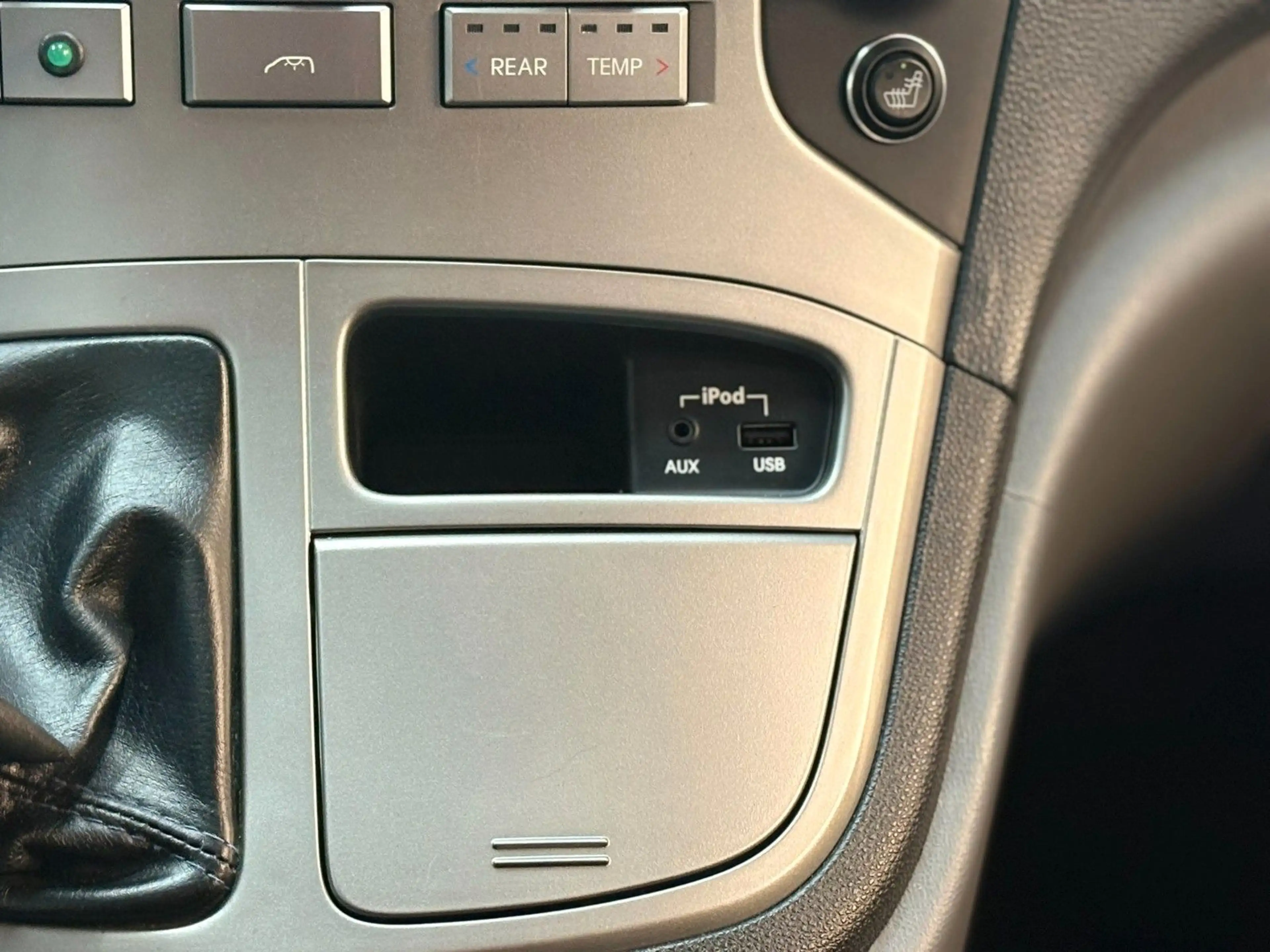 Hyundai H-1 Premium Grand — photo 16