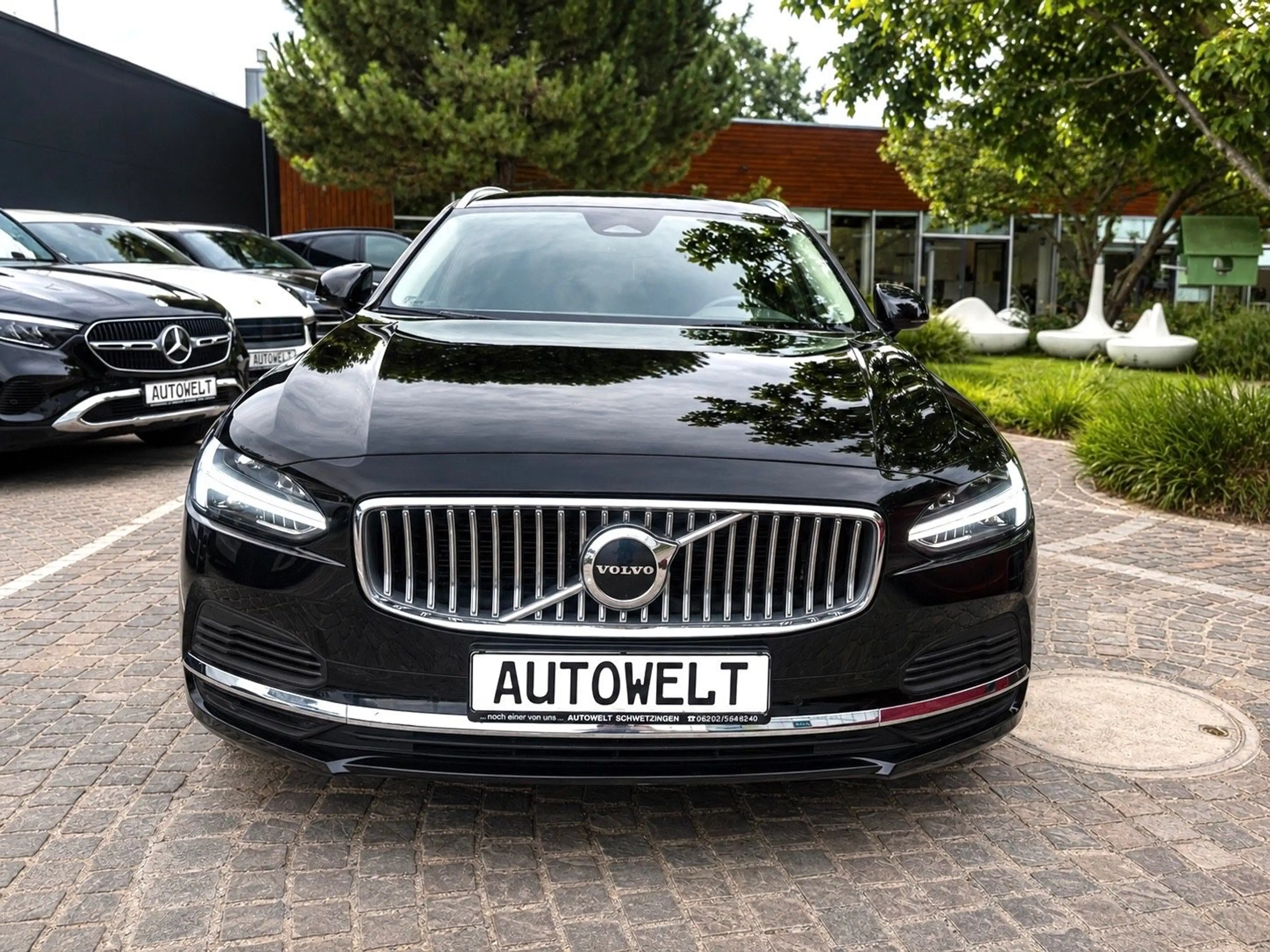 Volvo V90 Kombi Recharge AWD 1.Hand/LED/ACC/Kamera — photo 2