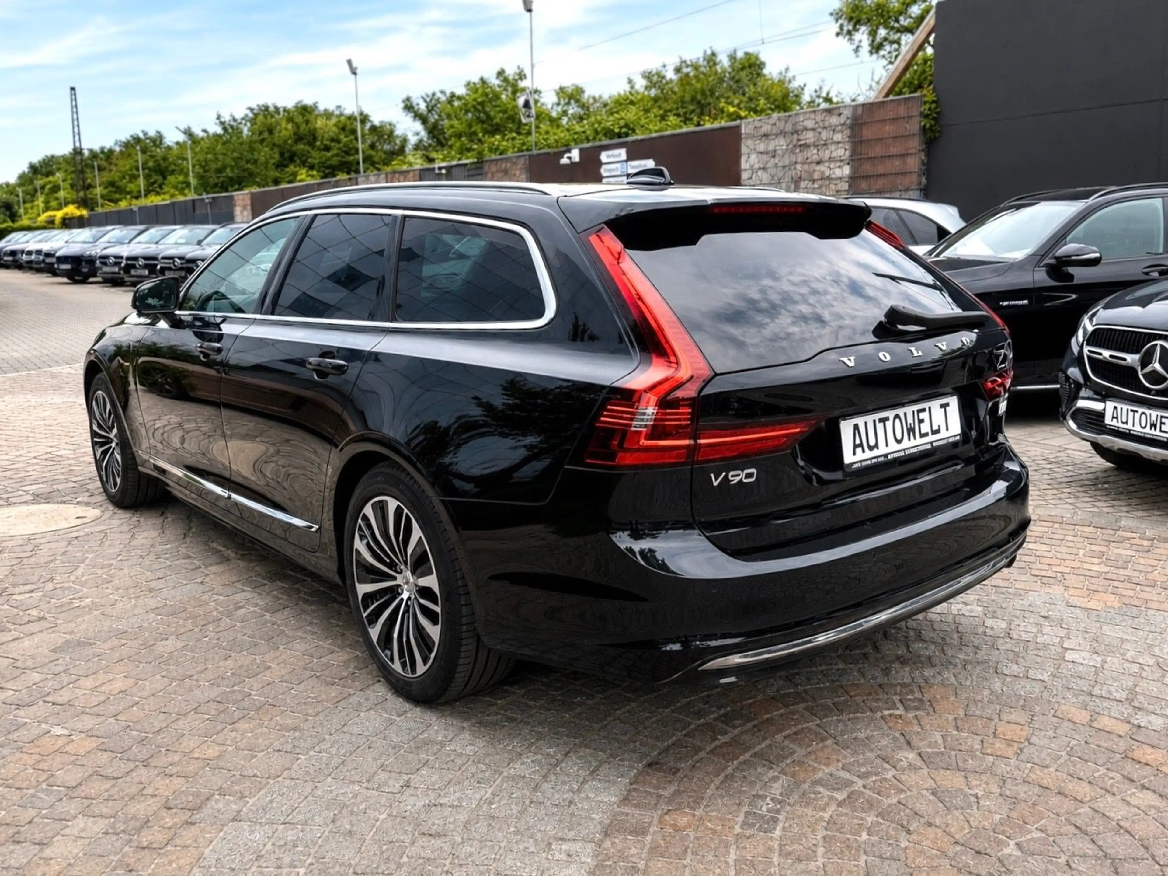 Volvo V90 Kombi Recharge AWD 1.Hand/LED/ACC/Kamera — photo 6