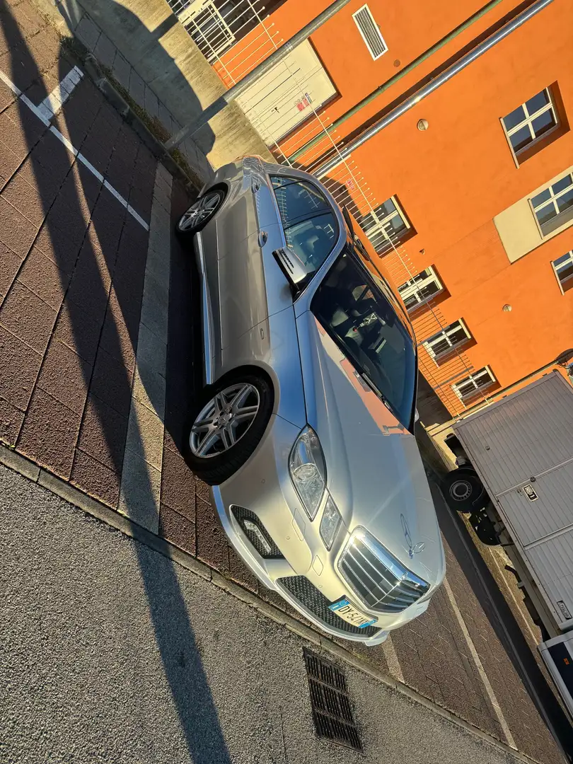 Mercedes-Benz E 250 cdi be Avantgarde AMG auto Szary - 1