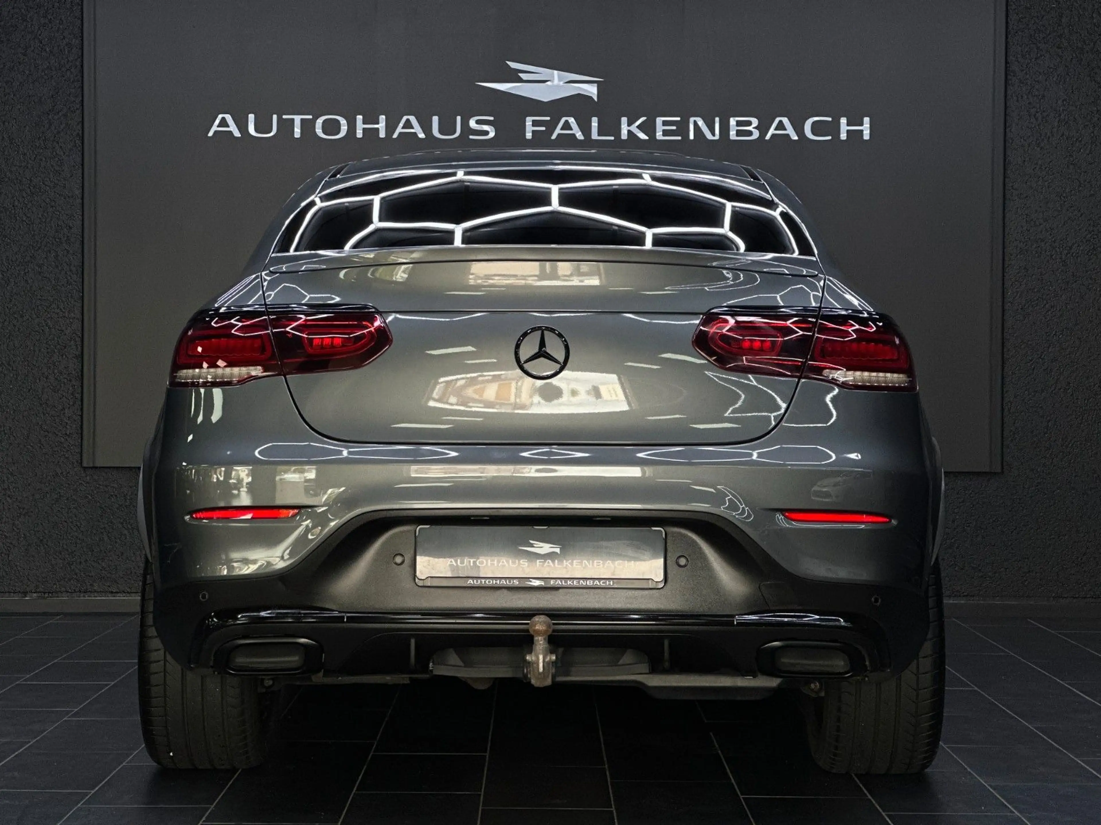 Mercedes-Benz GLC 220 *COUPE*AMG*360*AHK*DIGITAL*20* — photo 3