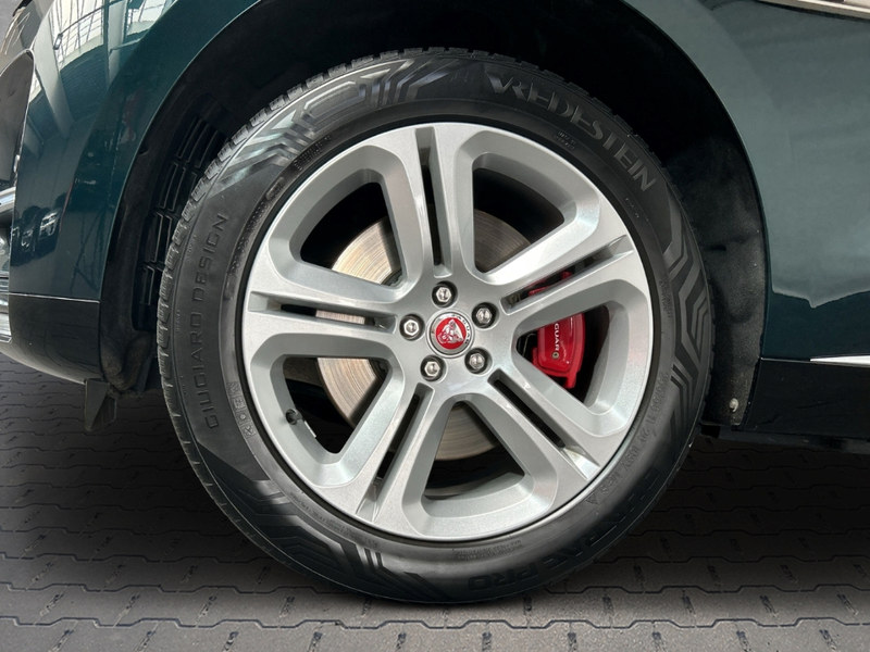 Jaguar F-Pace P400 SE *Pano* *SHZ* *Nebelscheinwerfer* — photo 9