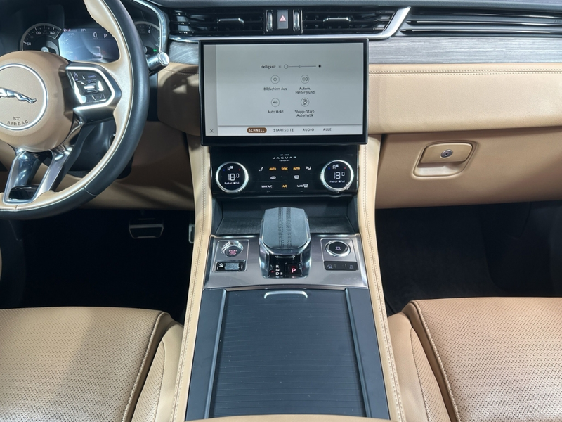 Jaguar F-Pace P400 SE *Pano* *SHZ* *Nebelscheinwerfer* — photo 13