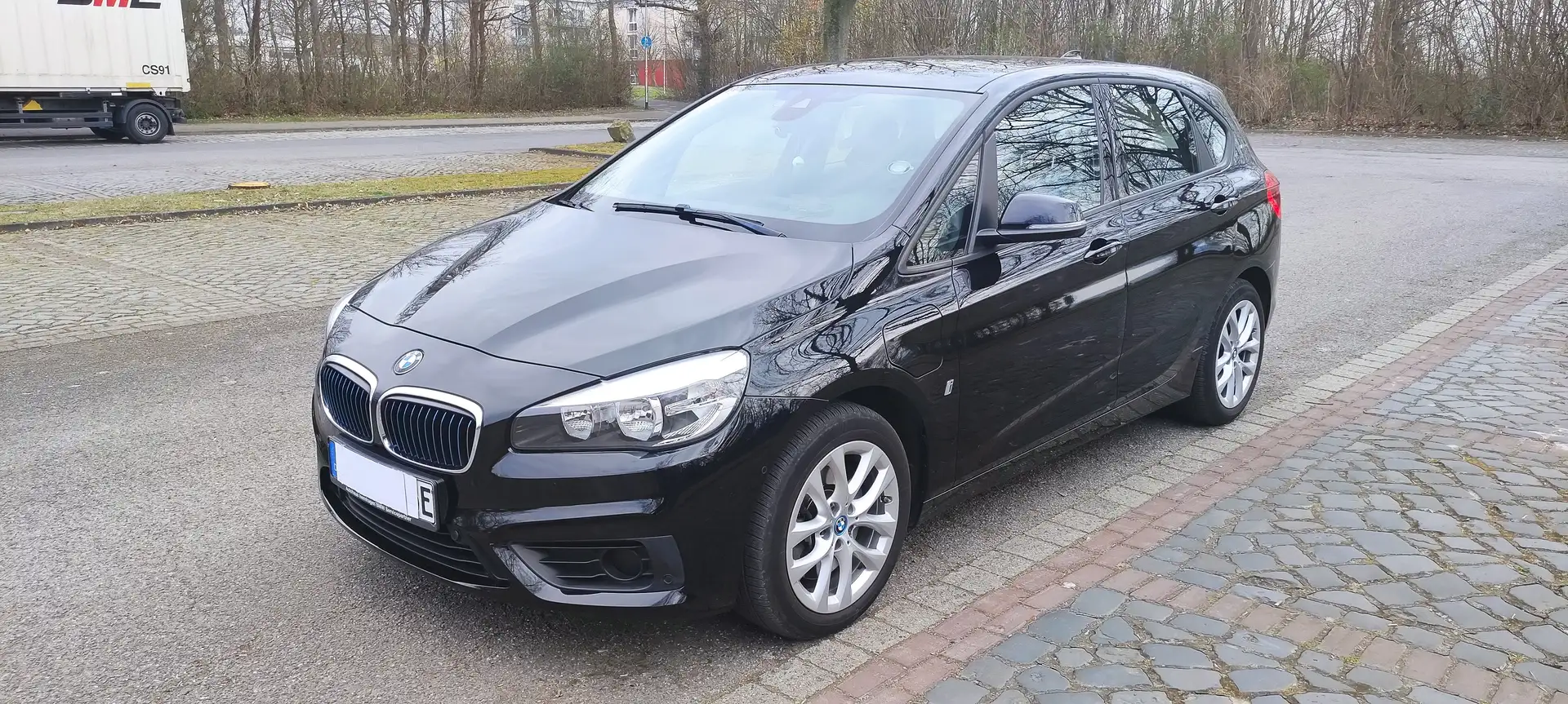 BMW 225 225xe iPerformance Active Tourer Black - 1