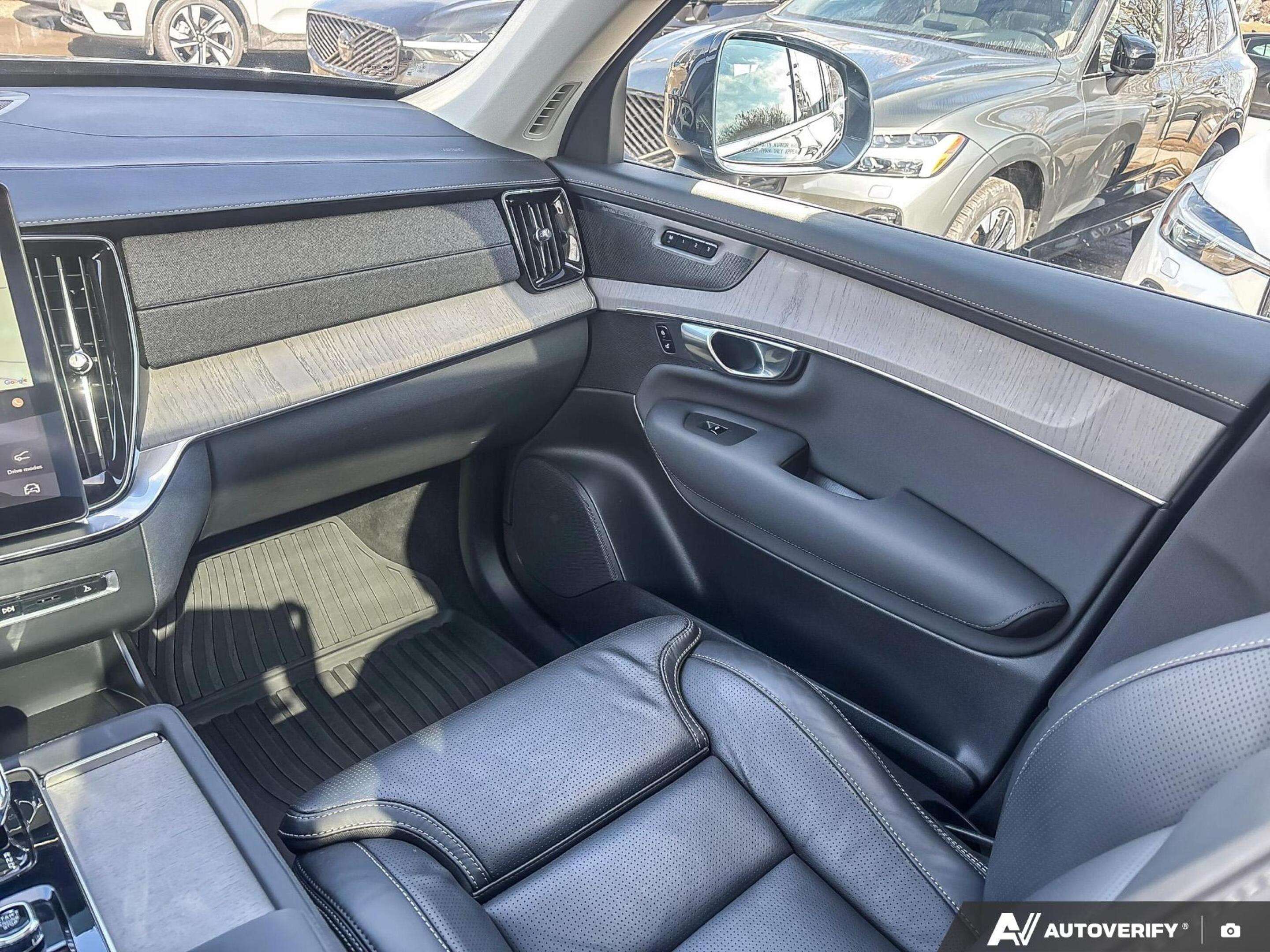 2026 Volvo XC90 B6 - Ultra | Clean CARFAX | Local Vehicle | thumb 26
