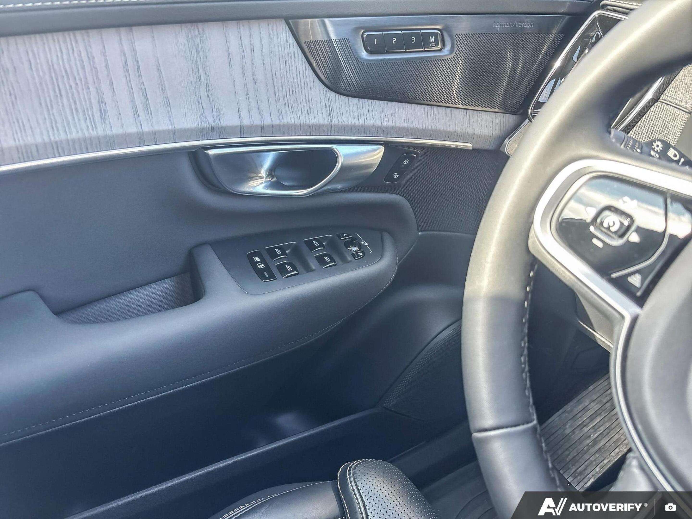 2026 Volvo XC90 B6 - Ultra | Clean CARFAX | Local Vehicle | thumb 18