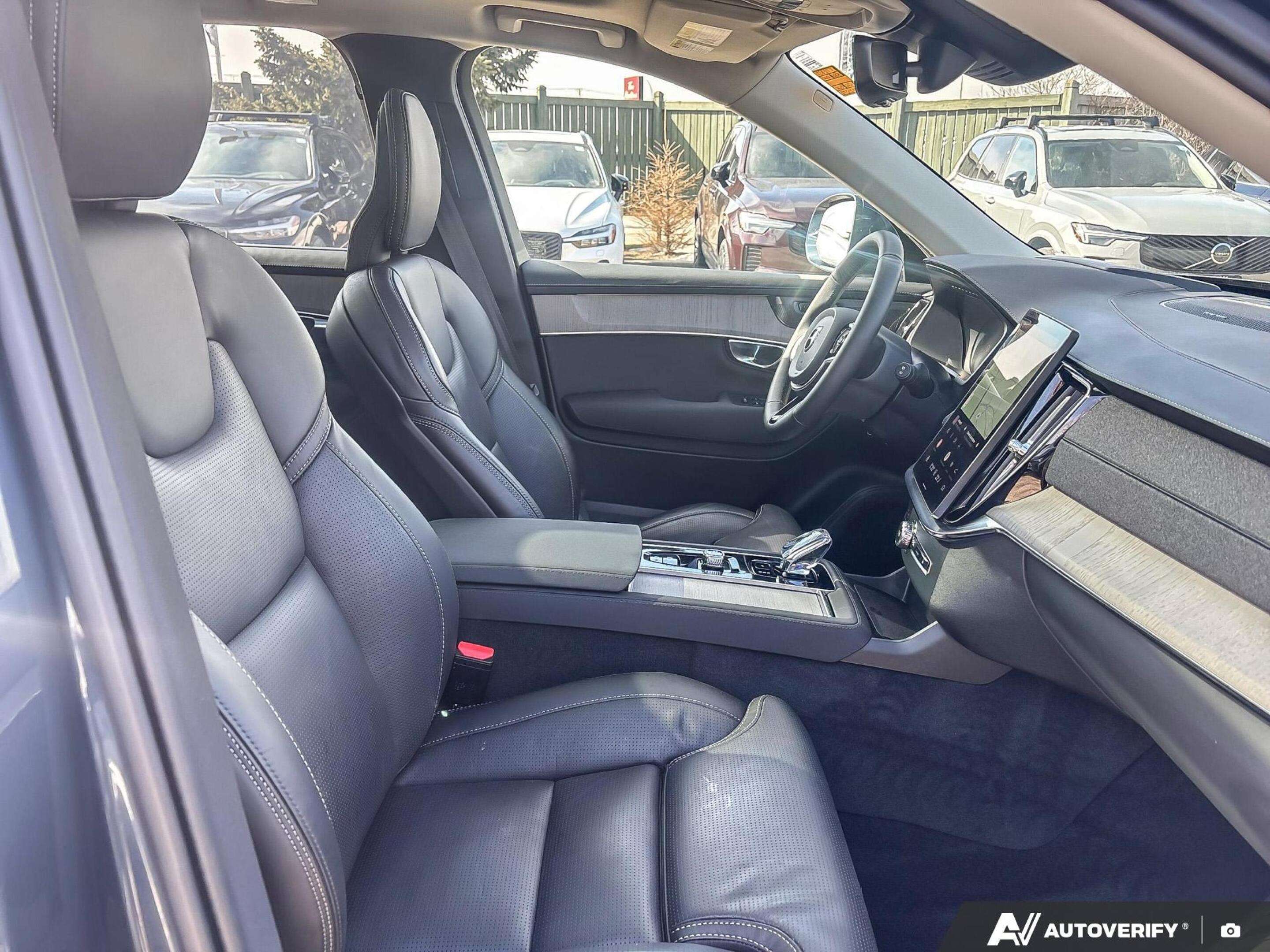 2026 Volvo XC90 B6 - Ultra | Clean CARFAX | Local Vehicle | thumb 23