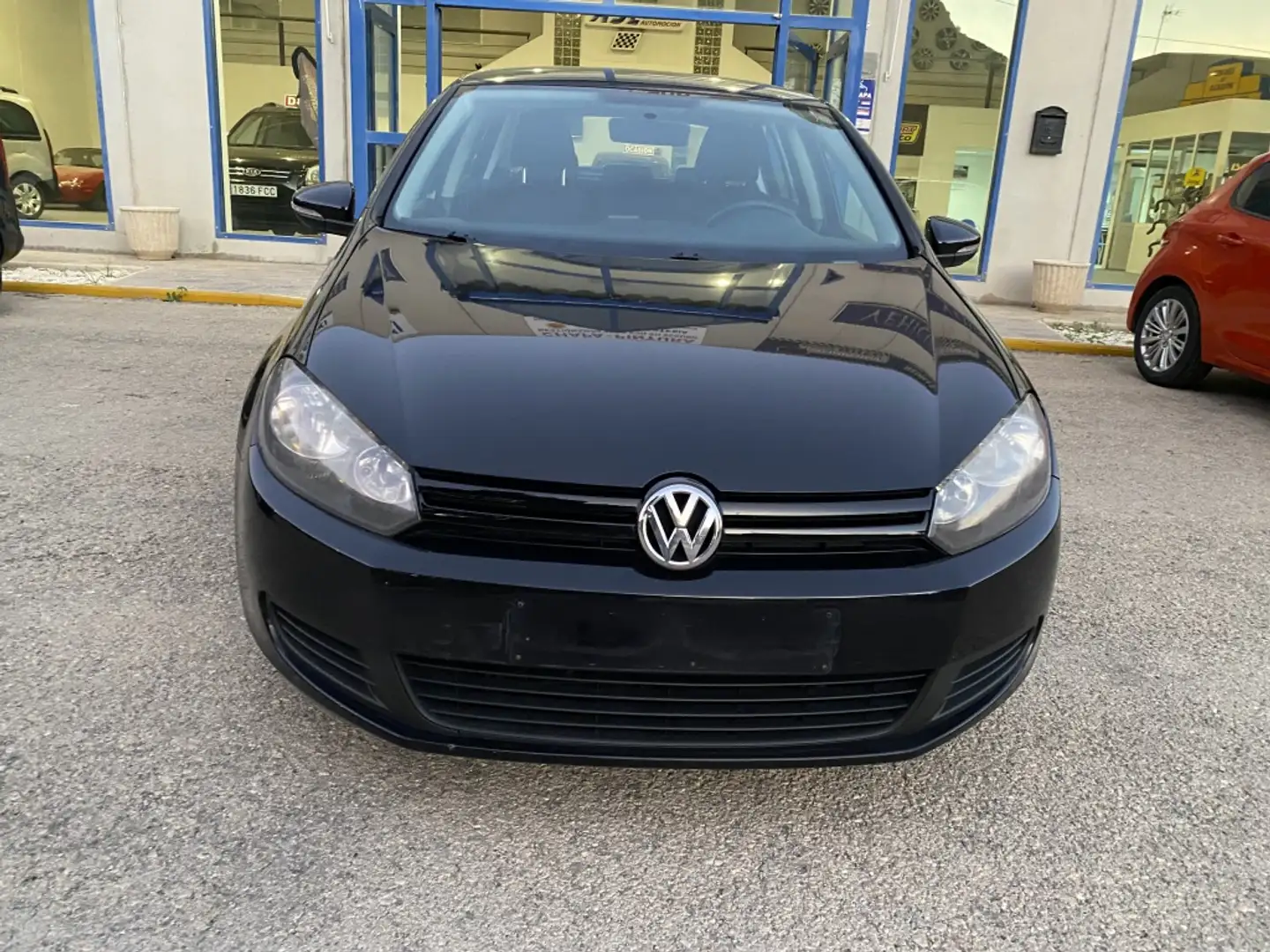 Volkswagen Golf 1.6TDI CR Advance BMT 105 Negro - 1