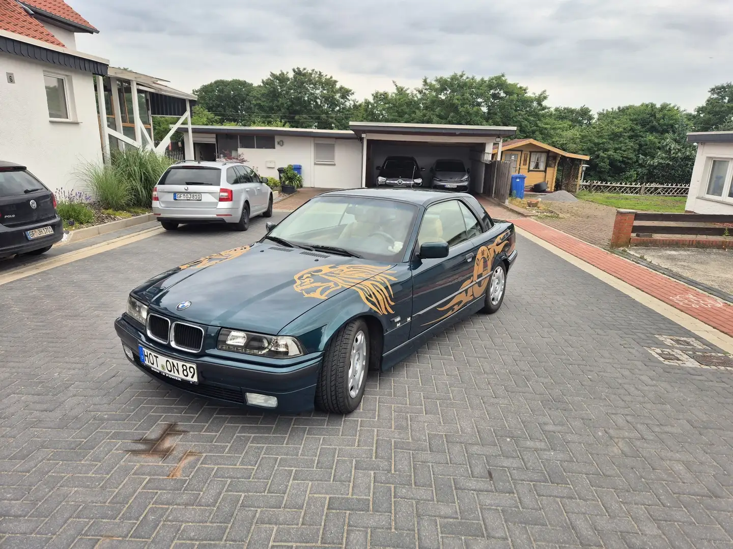 BMW 320 320i - 1
