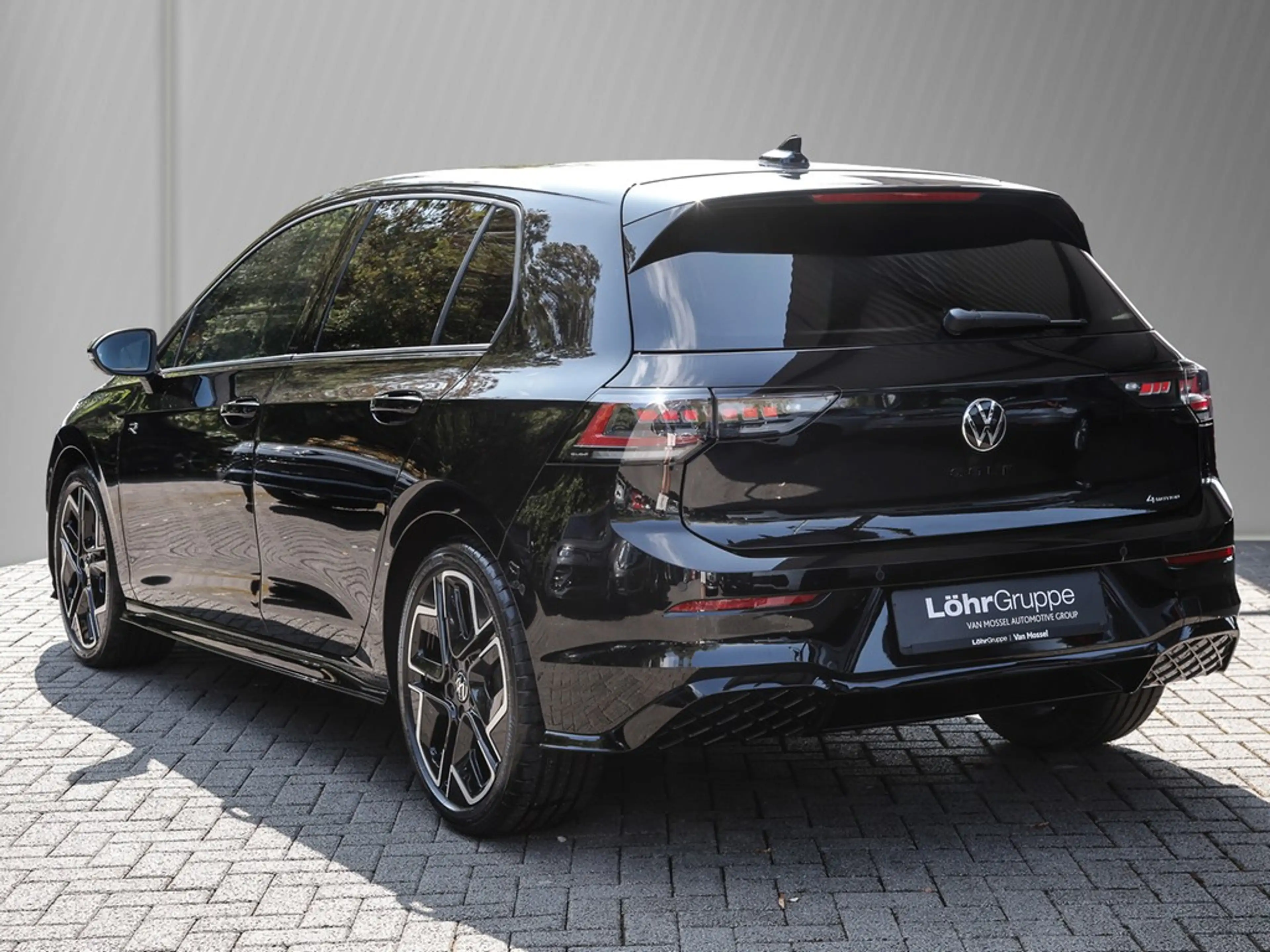 Volkswagen Golf 2.0 TSI DSG 4M R-Line Black Style AHK, RFK, H/K... — photo 6