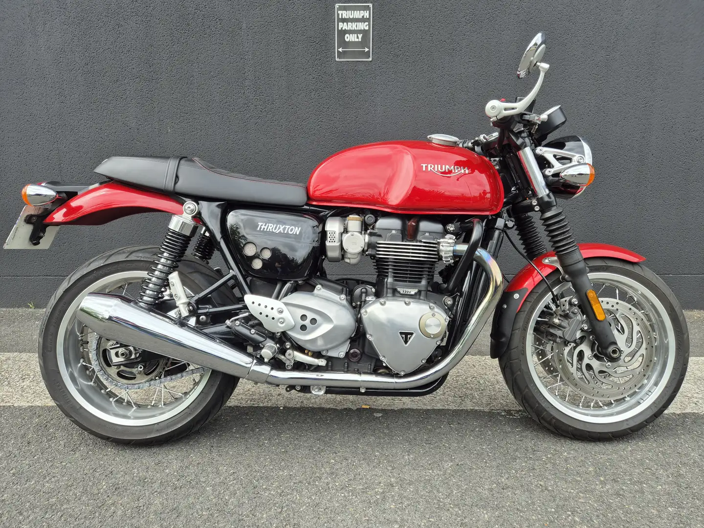 Triumph Thruxton - 2