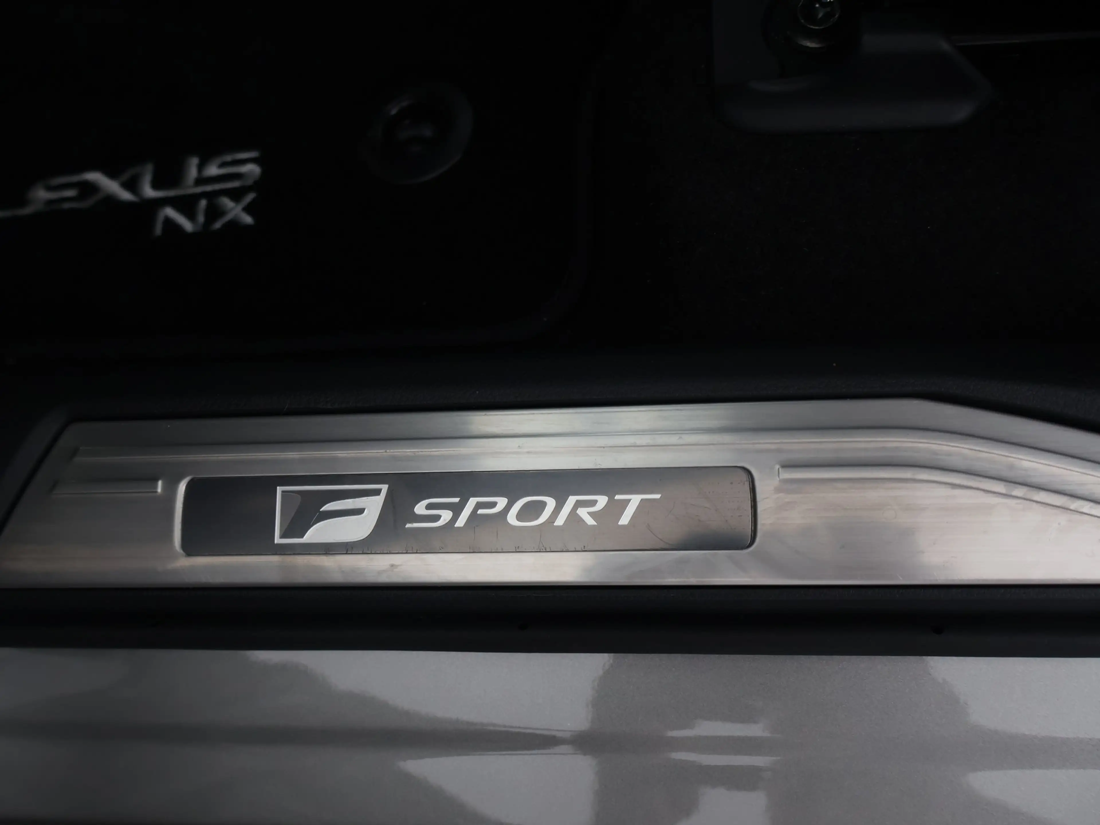 Lexus NX 450h+ AWD F SPORT Line Schuif/kantel dak — photo 8