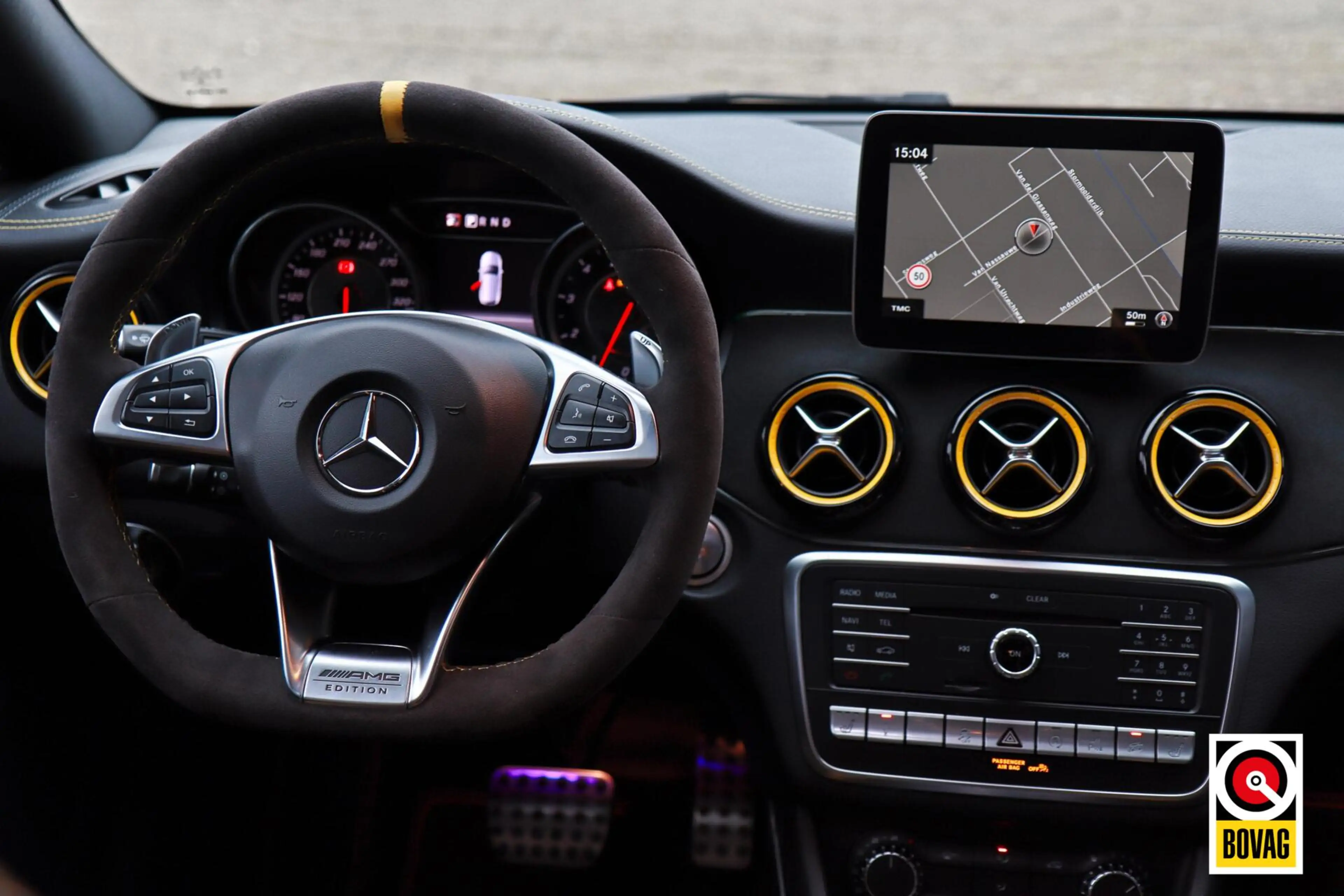 Mercedes-Benz CLA 45 AMG Shooting Brake 4MATIC Yellow Night Edition /PANODA — photo 12