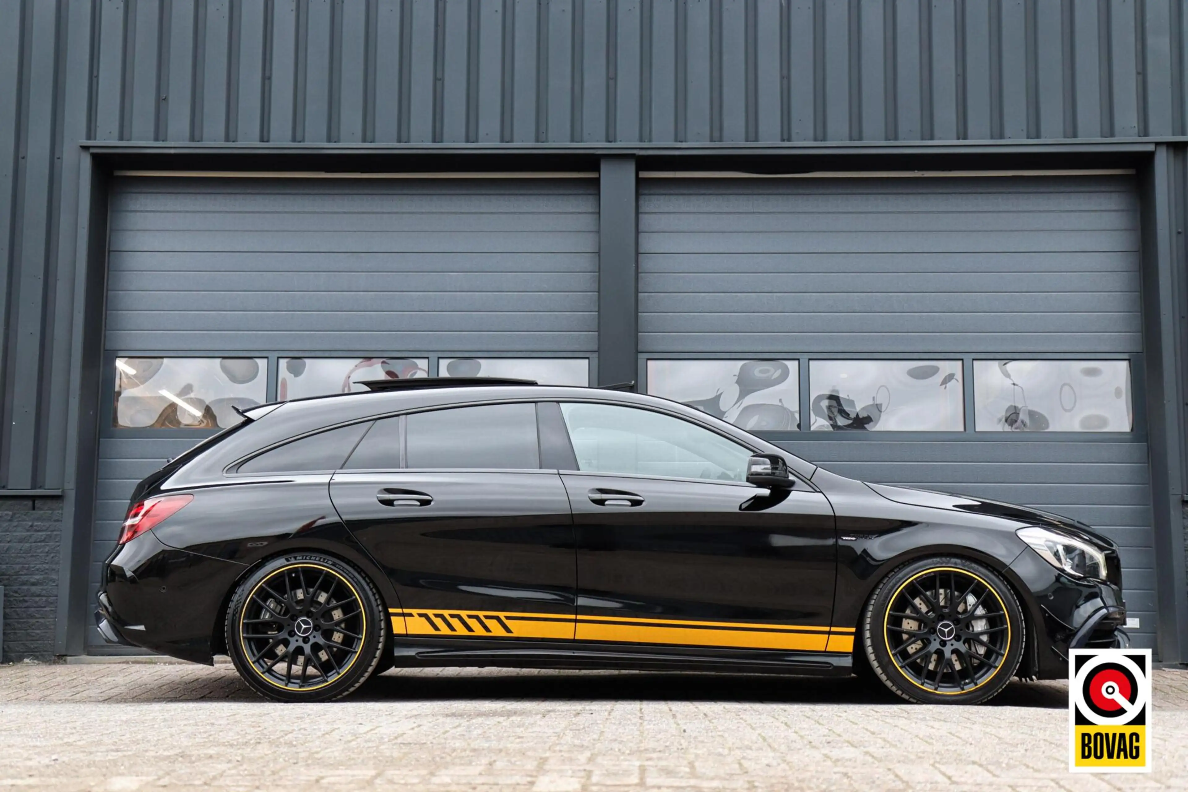 Mercedes-Benz CLA 45 AMG Shooting Brake 4MATIC Yellow Night Edition /PANODA — photo 3