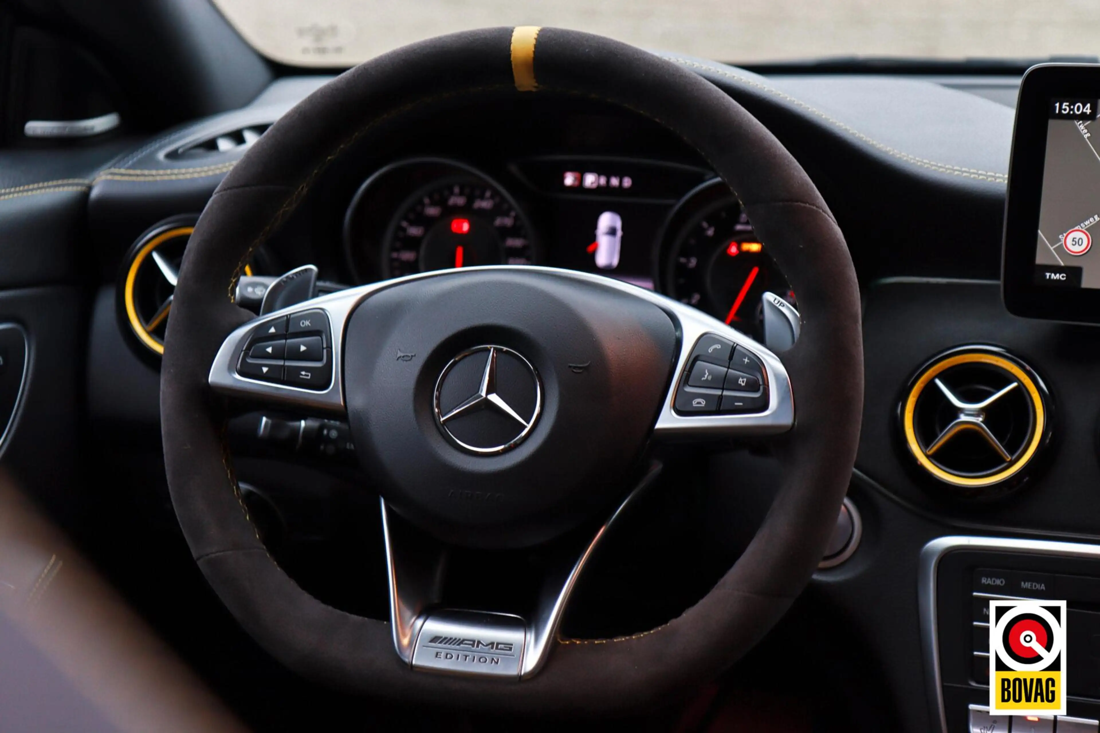 Mercedes-Benz CLA 45 AMG Shooting Brake 4MATIC Yellow Night Edition /PANODA — photo 13