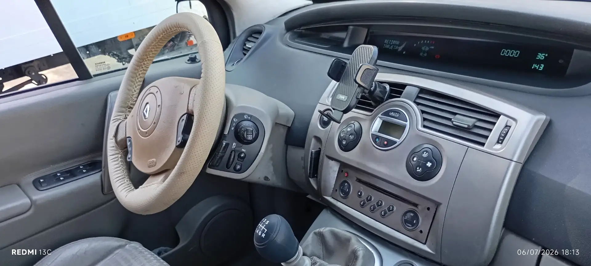 Renault Grand Scenic Scénic 1.9dCi Confort Dynamique - 1
