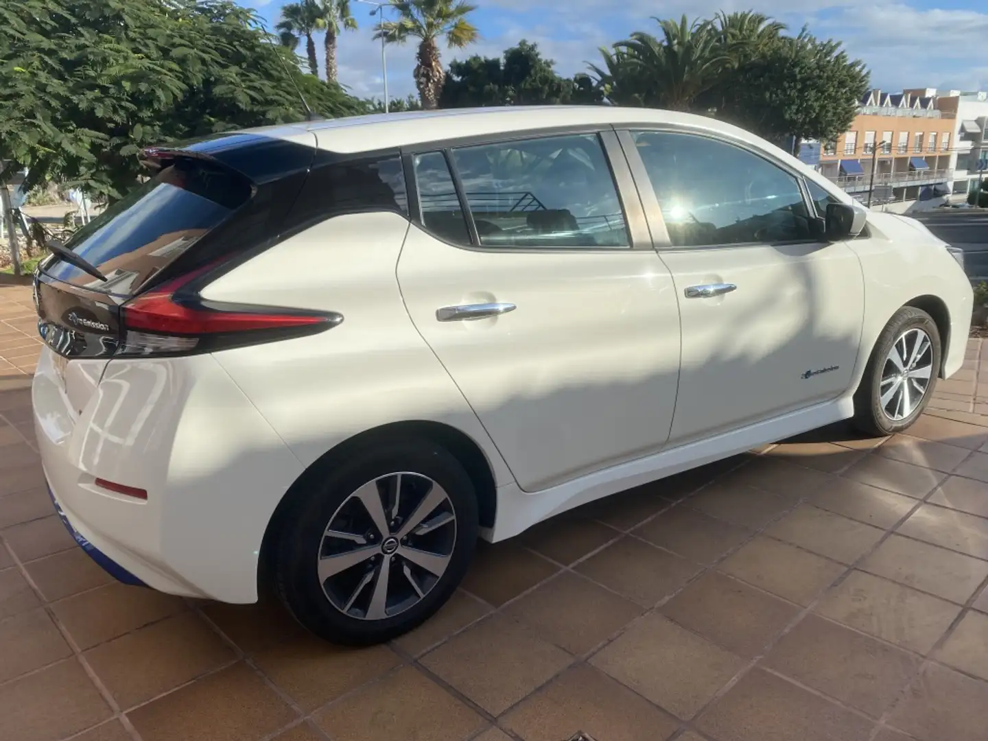 Nissan Leaf 40 kWh N-Connecta Blanco - 2