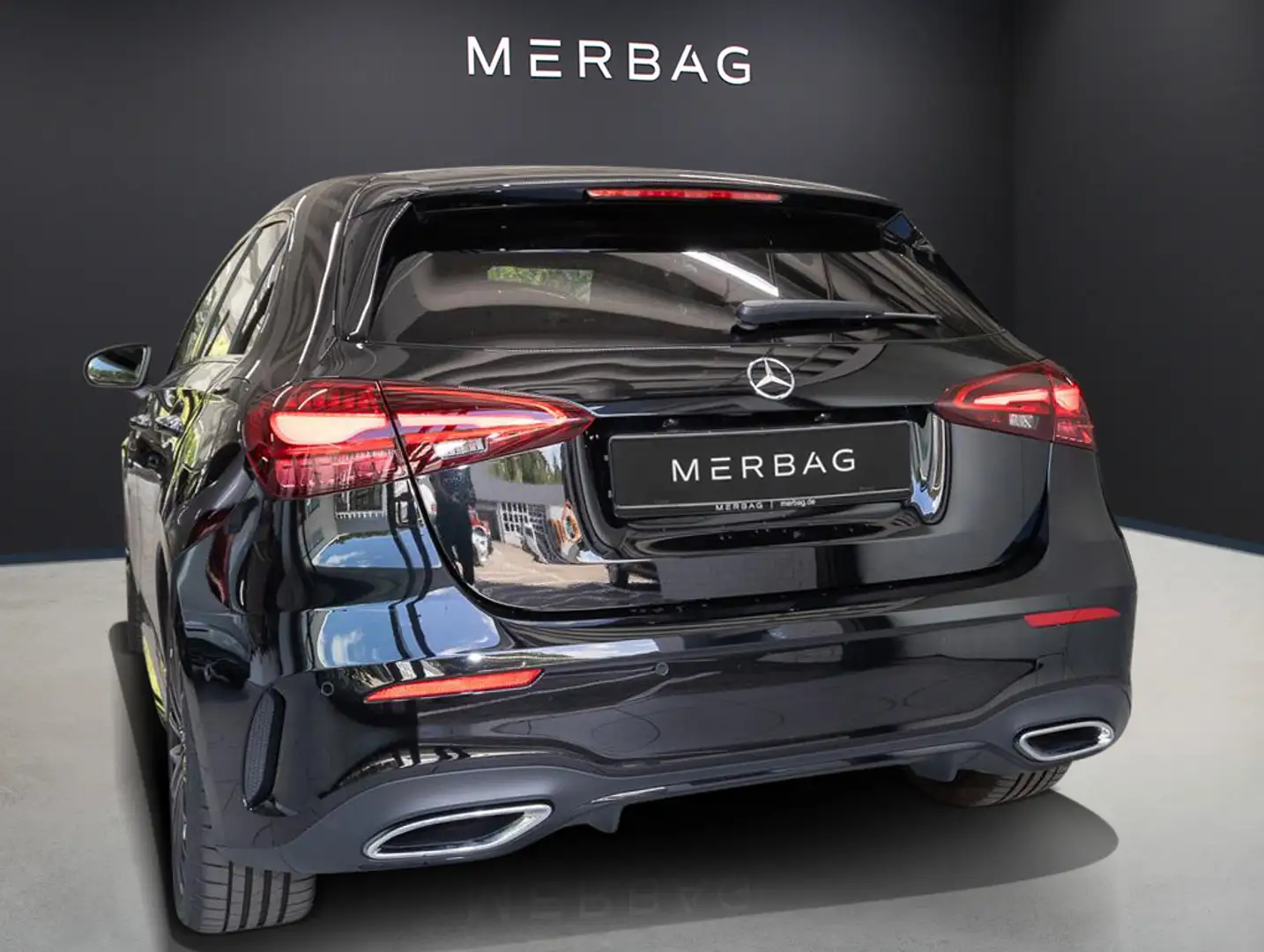 Mercedes-Benz A 200 d Kompaktlimousine ACC AHK LED Navi Pano Schwarz - 2