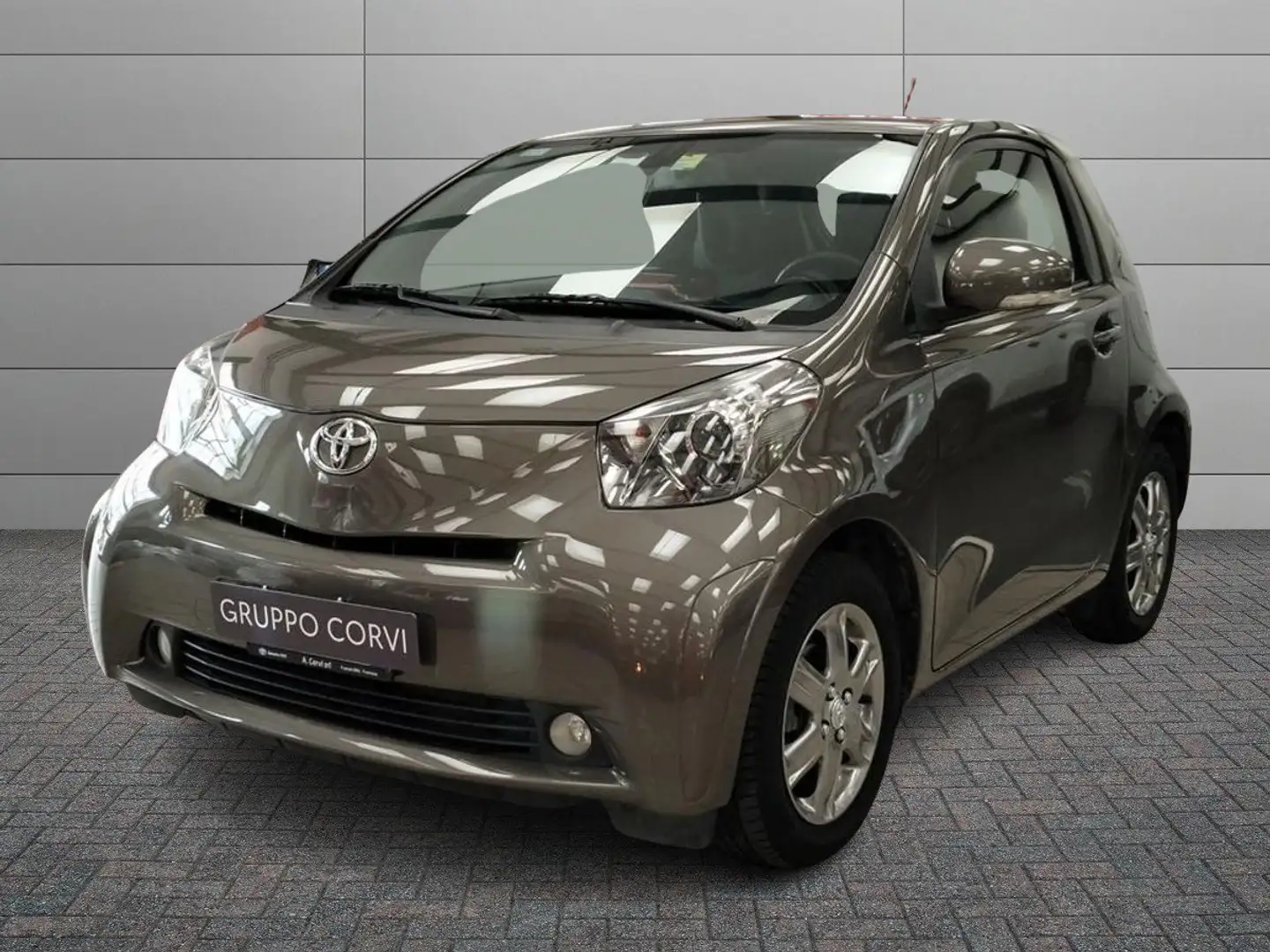 Toyota iQ 1.0 VVT-i Lounge CVT Grau - 1