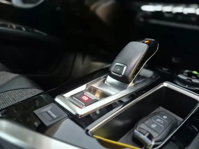 Peugeot 3008 view 9