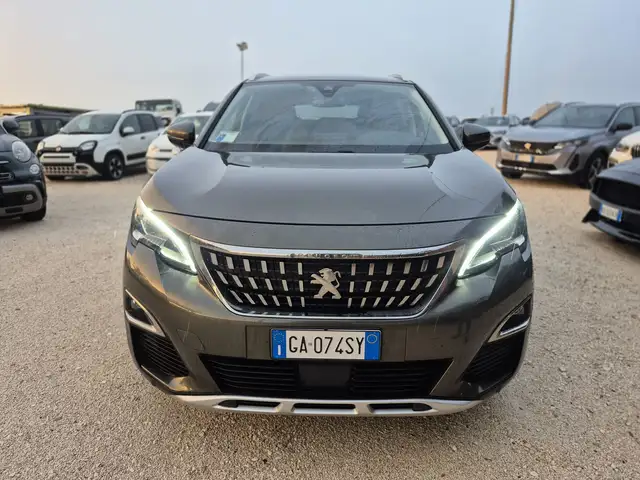 Peugeot 3008 view 6