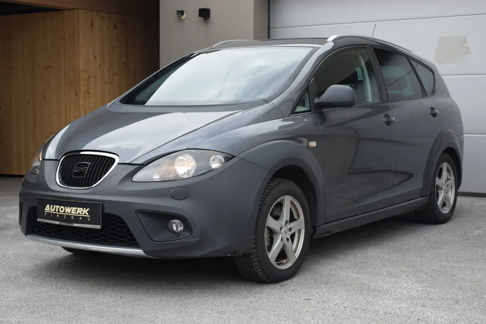 SEAT Altea XL Altea XL 2,0 TDi CR 4WD Freetrack Grau - 1