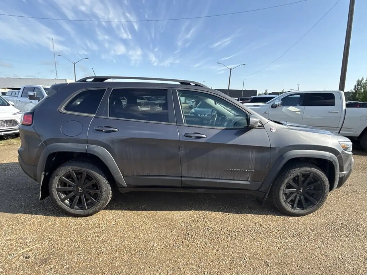 Jeep Cherokee снимка Jeep Cherokee