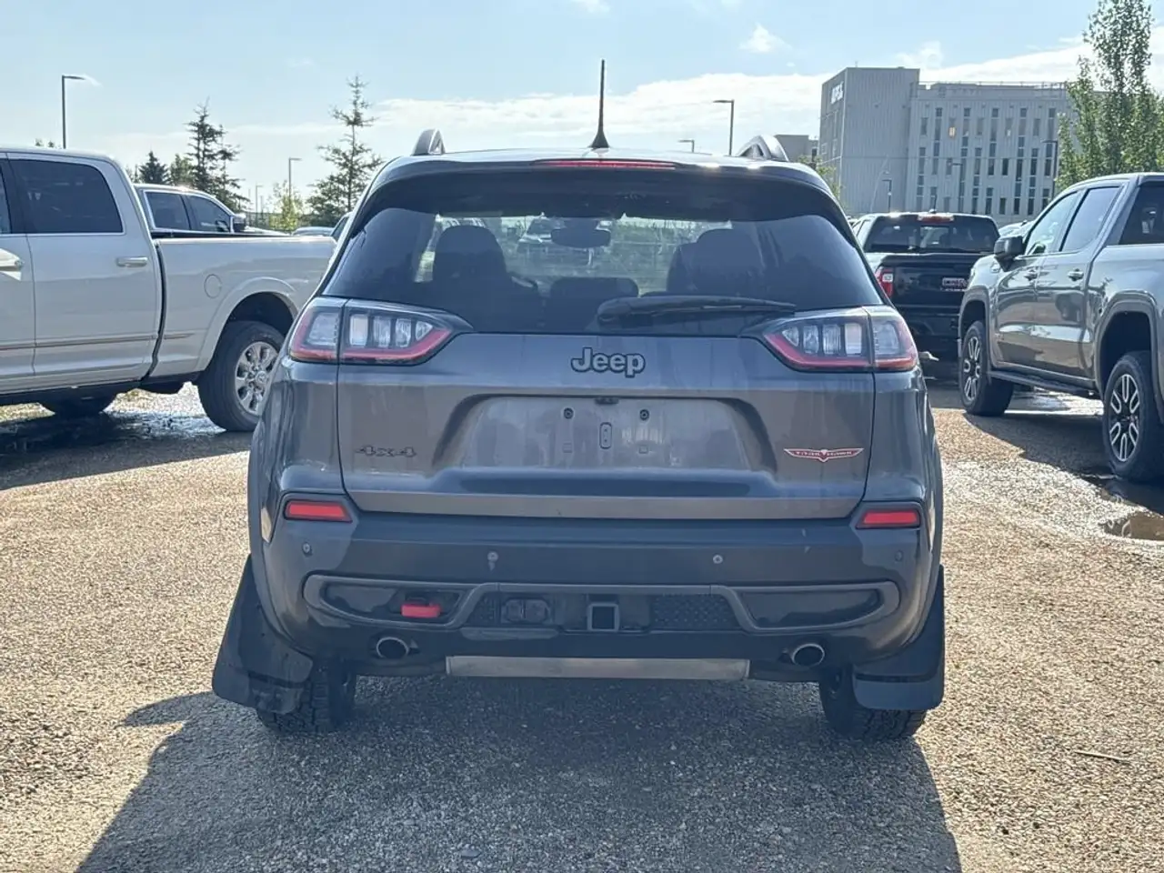 Jeep Cherokee снимка Jeep Cherokee