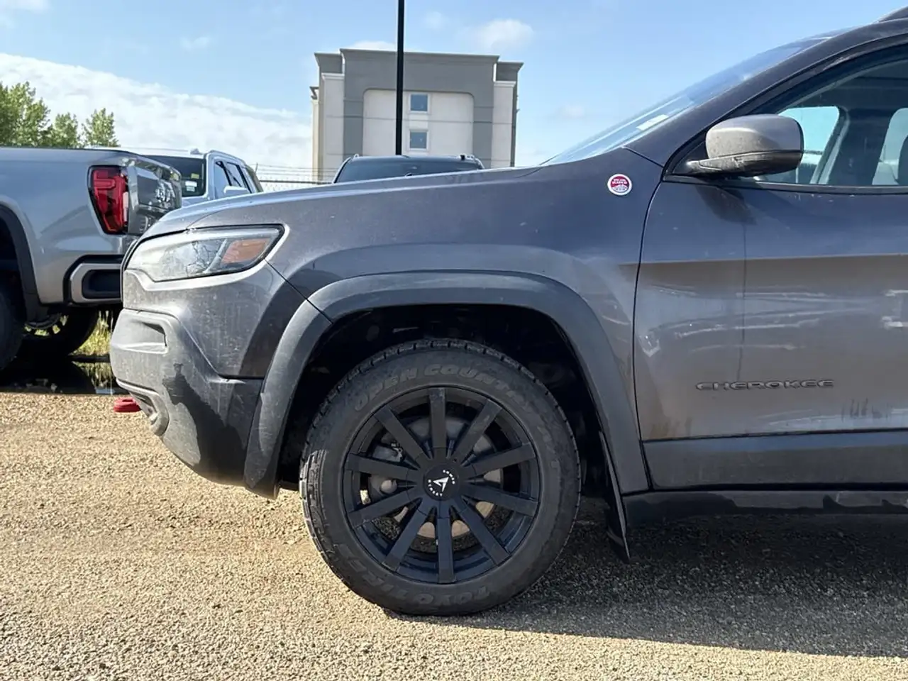 Jeep Cherokee снимка Jeep Cherokee