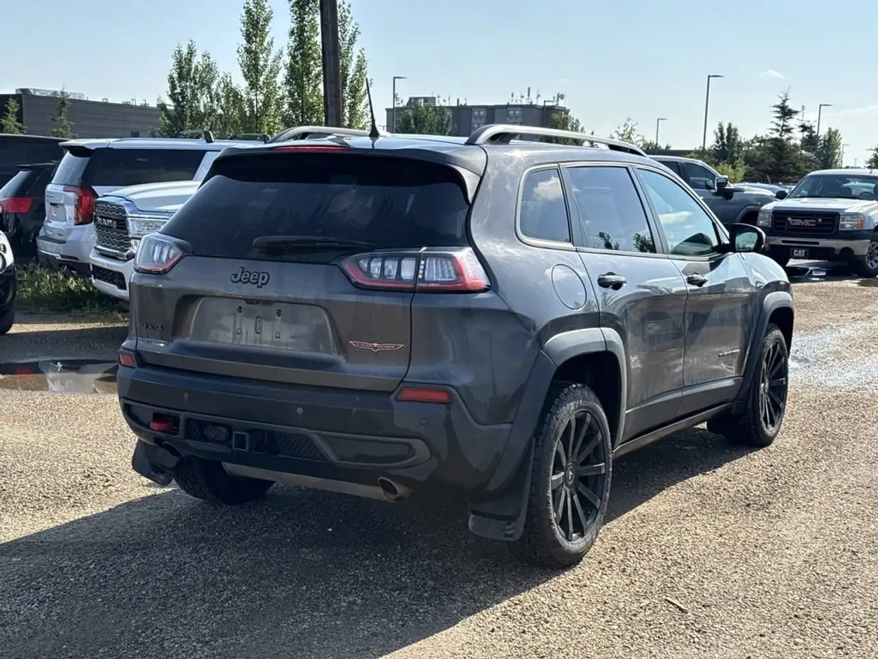 Jeep Cherokee снимка Jeep Cherokee