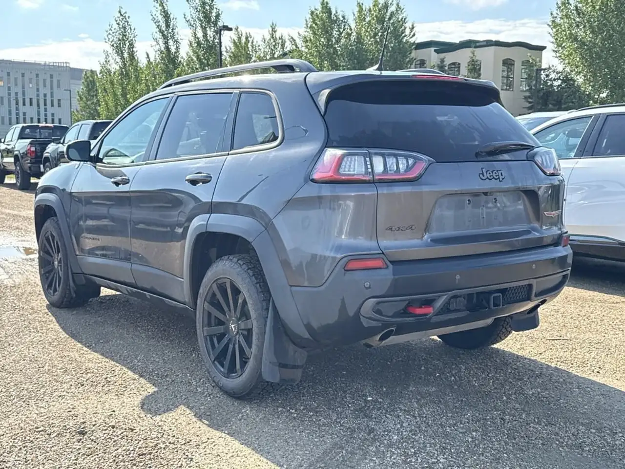Jeep Cherokee снимка Jeep Cherokee