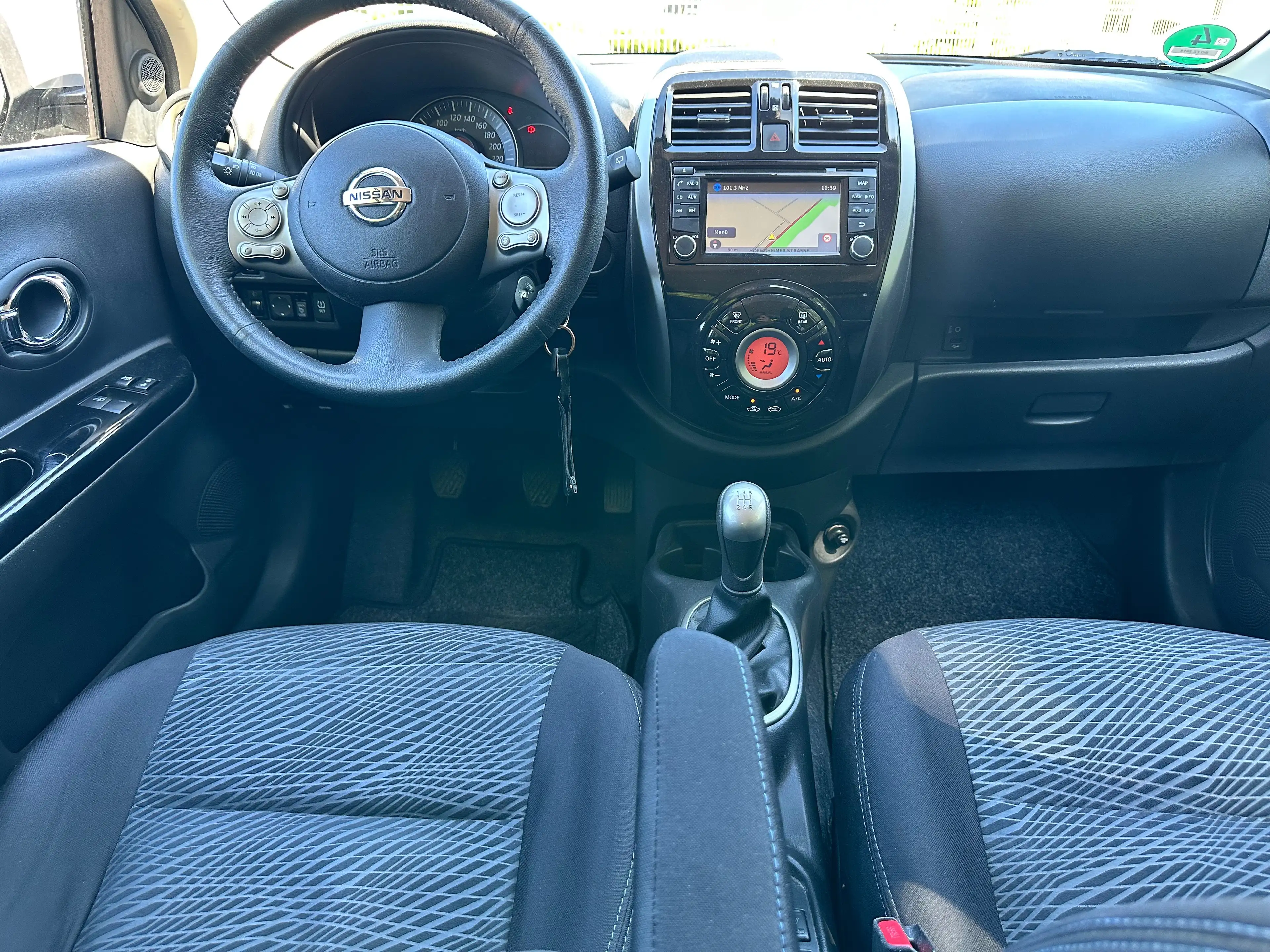 Nissan Micra N-Tec NAVI PDC KLIMA SHZ ALU 37 TKM — photo 9