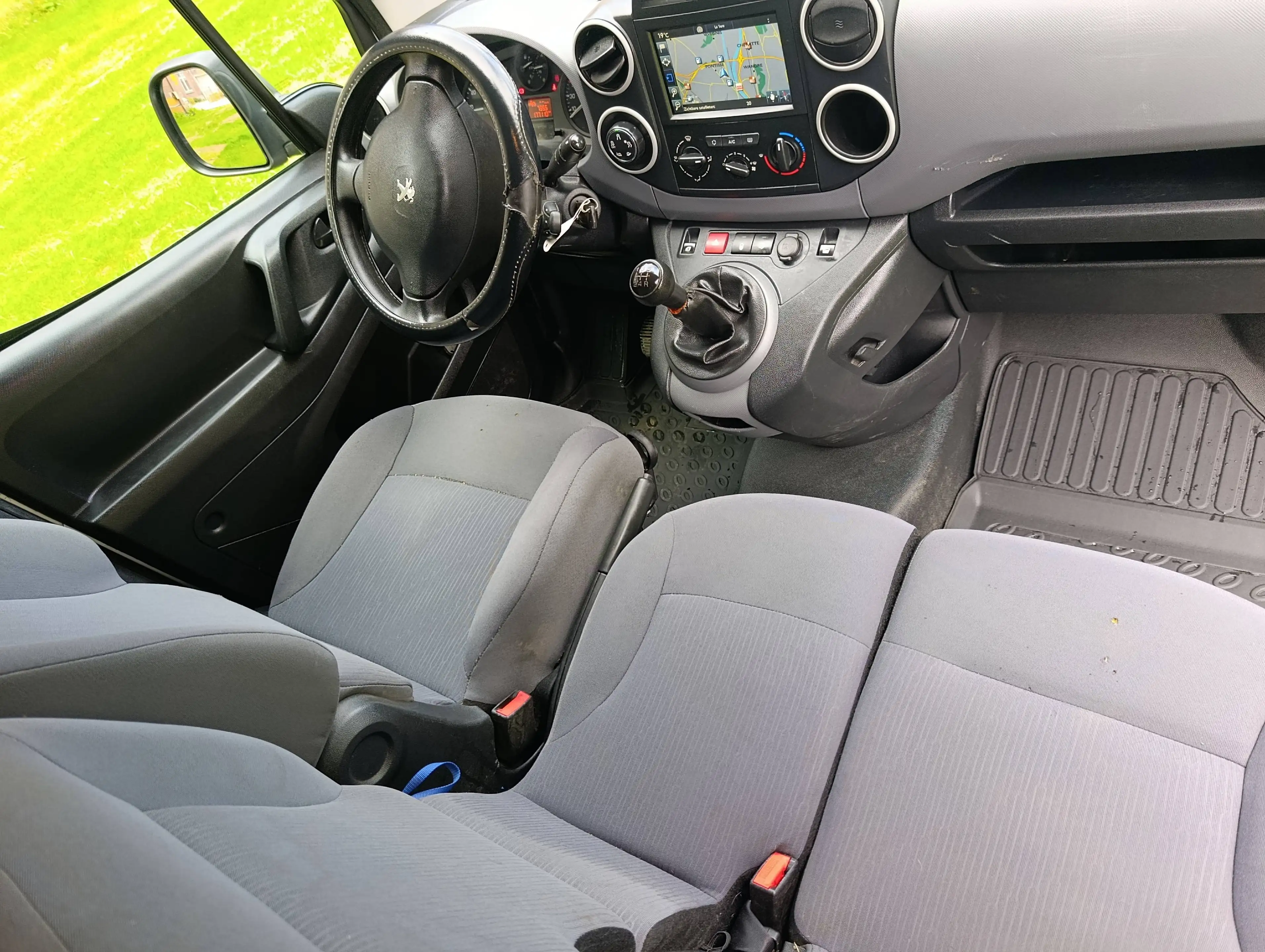 Peugeot Partner Partner 1.6 BlueHDi L2H1 Premium Pack 121 S/S — photo 6