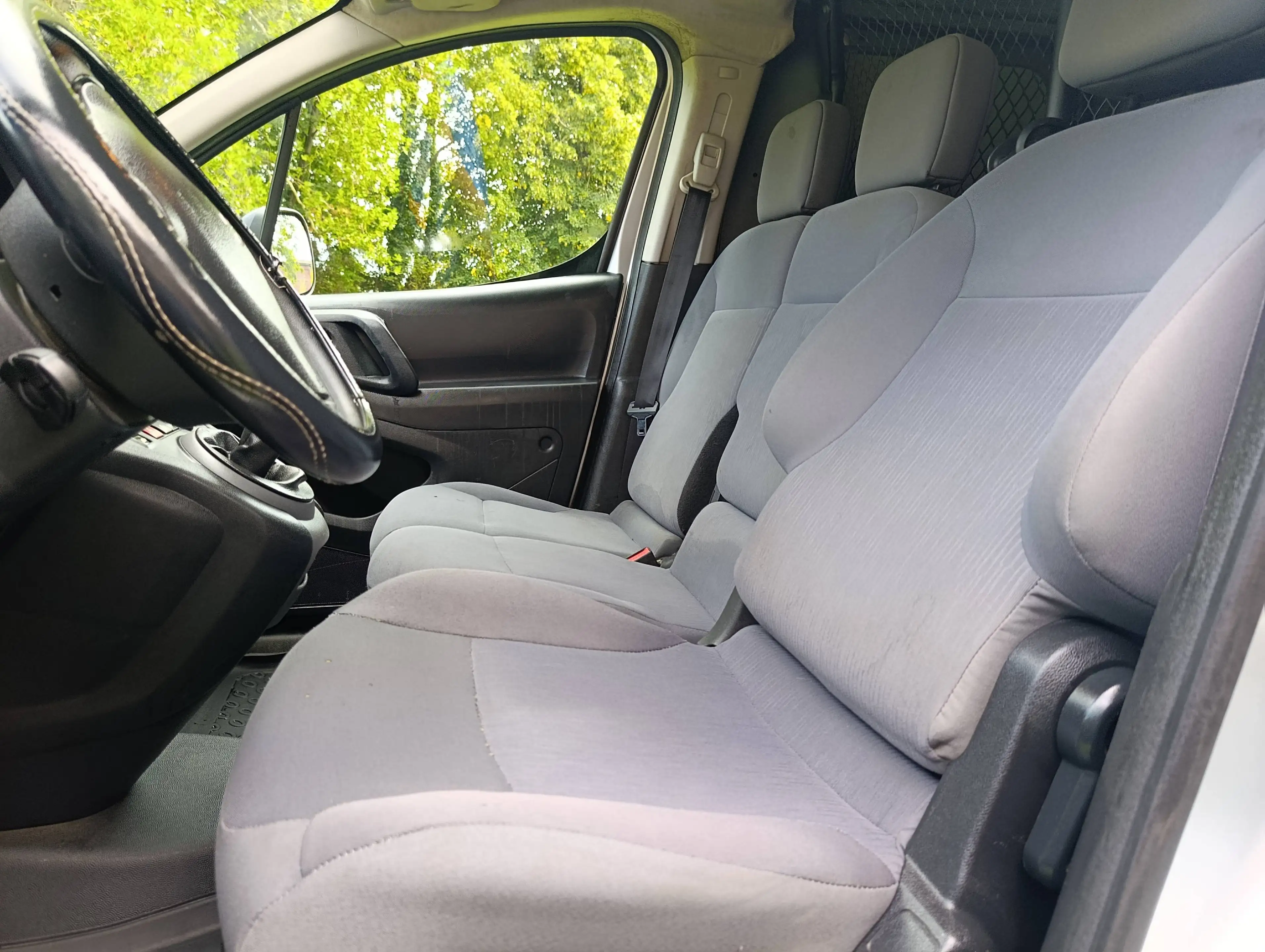 Peugeot Partner Partner 1.6 BlueHDi L2H1 Premium Pack 121 S/S — photo 11
