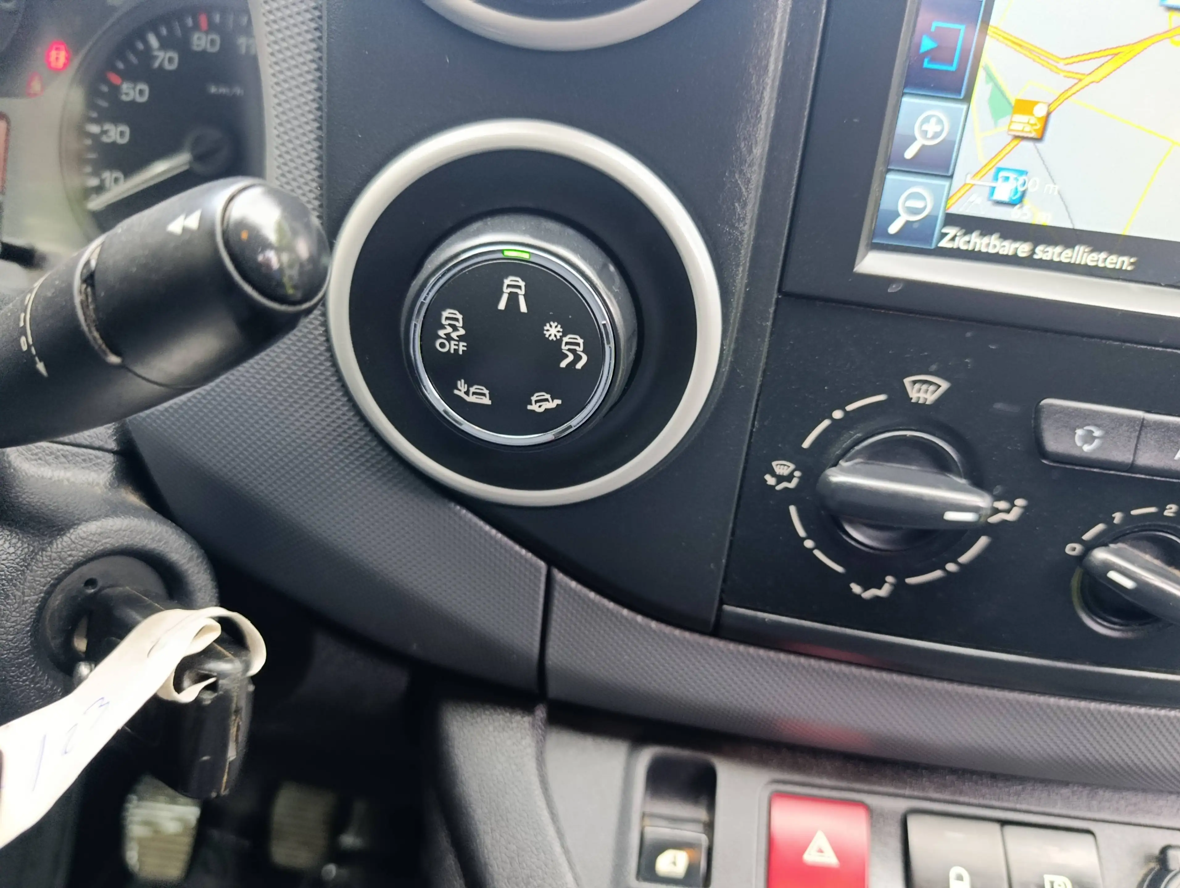Peugeot Partner Partner 1.6 BlueHDi L2H1 Premium Pack 121 S/S — photo 3