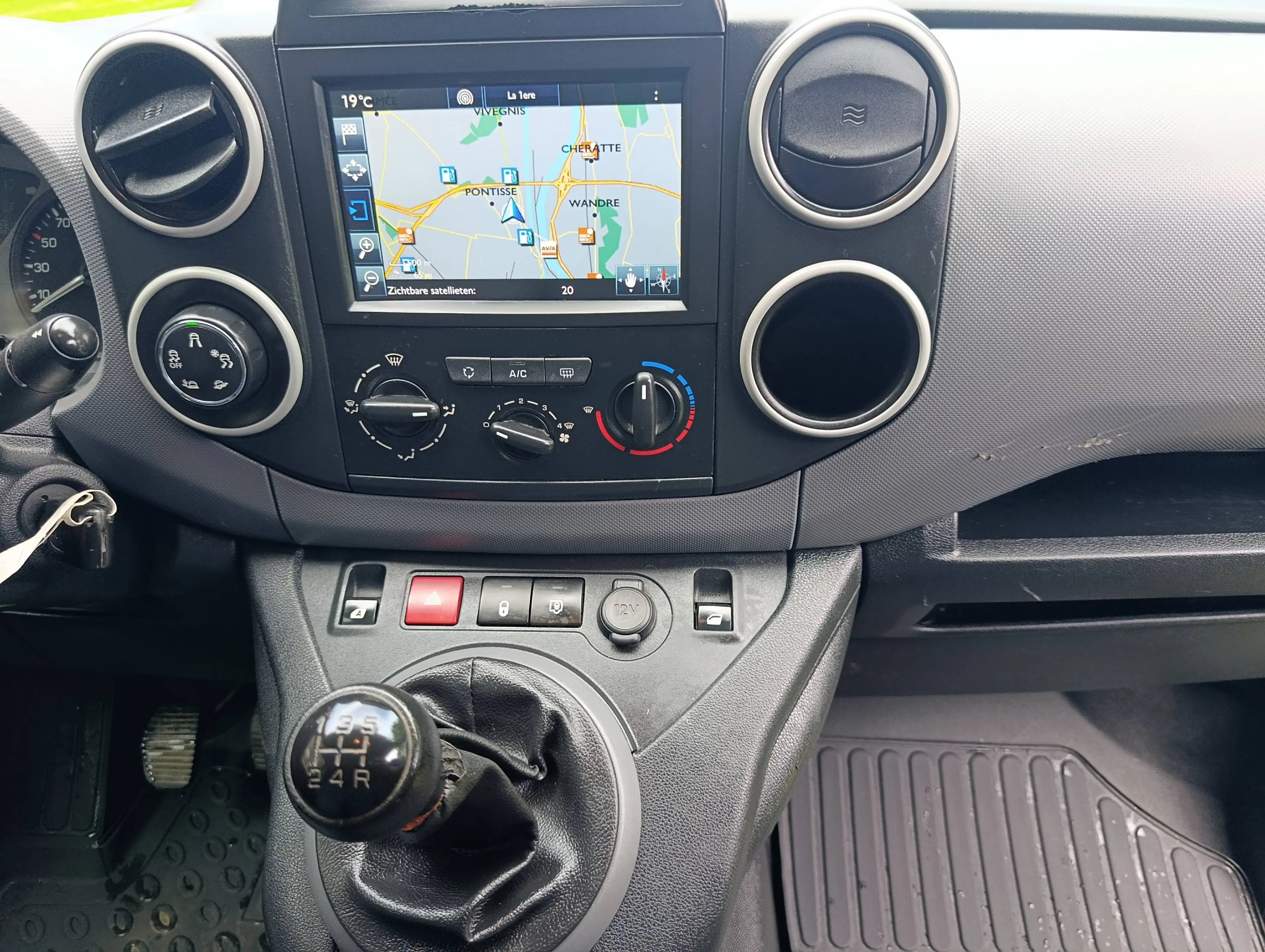 Peugeot Partner Partner 1.6 BlueHDi L2H1 Premium Pack 121 S/S — photo 2
