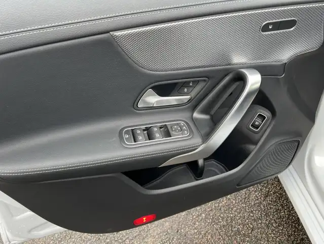 Mercedes-Benz Unknown Model view 6