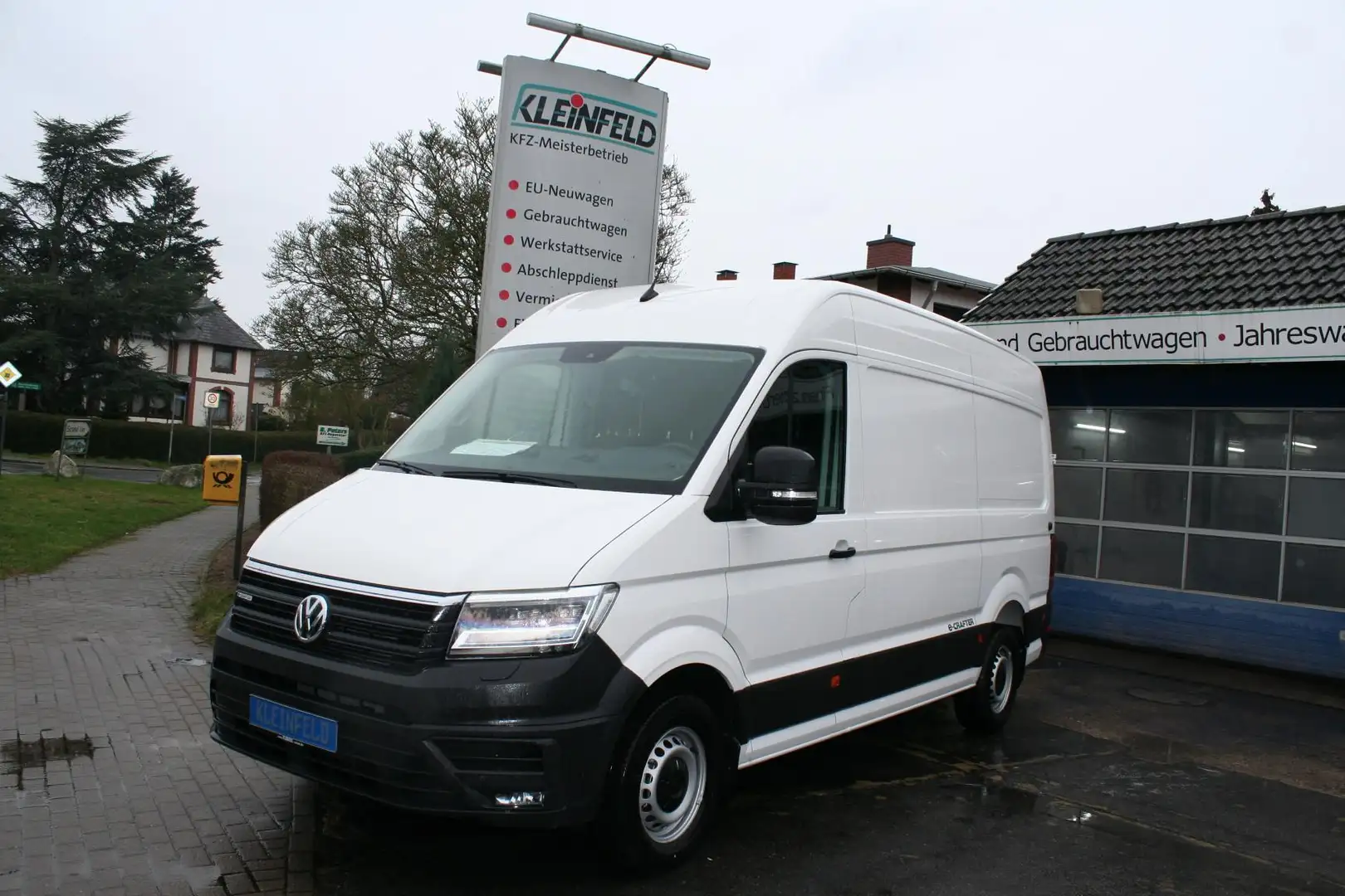 Volkswagen Crafter Elektro Kasten 35  Mittellang Hochdach / Navi L... Weiß - 1