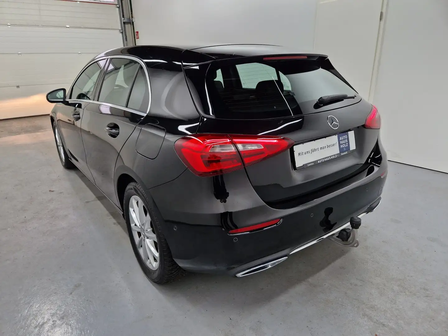 Mercedes-Benz A 180 Progressive Allwetterreifen AHK Schwarz - 2