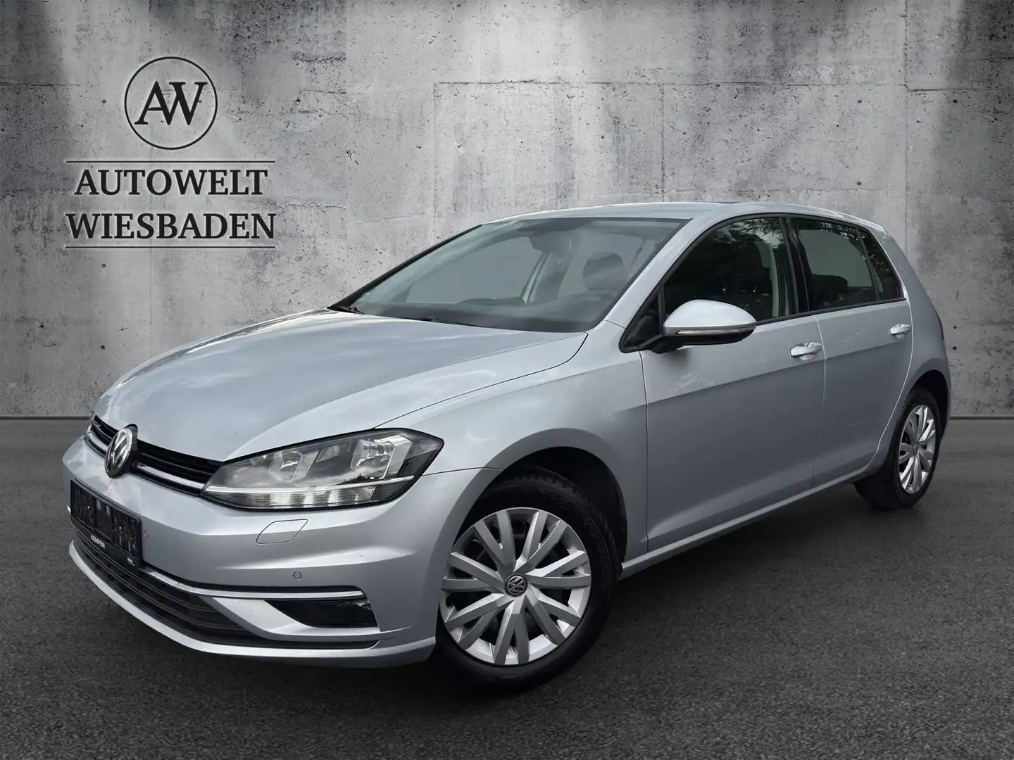 Volkswagen Golf VII Lim. Comfortline BMT/Start-Stopp Silber - 1