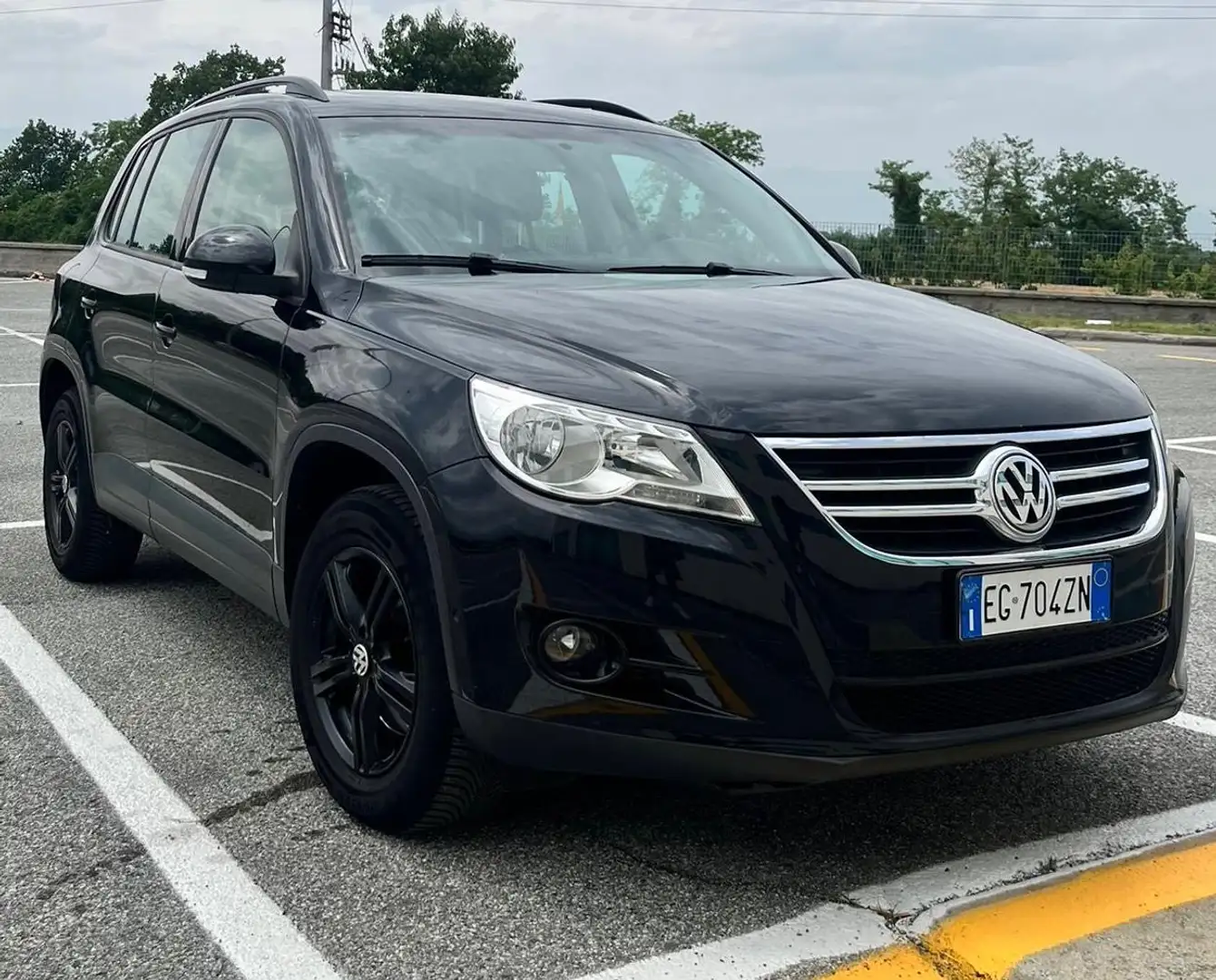 Volkswagen Tiguan Nero - 1