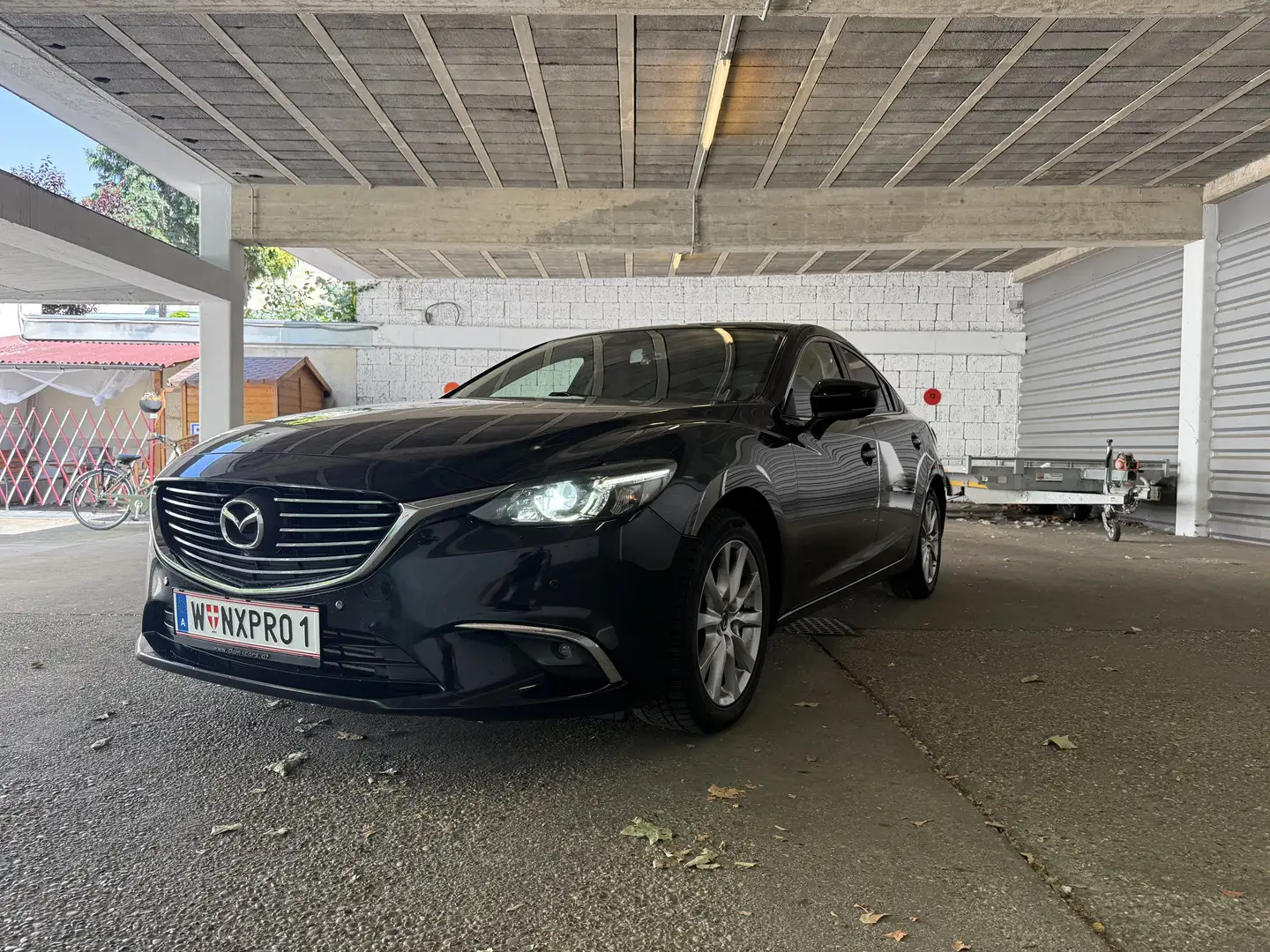 Mazda 6 CD150 Attraction Aut. Schwarz - 1