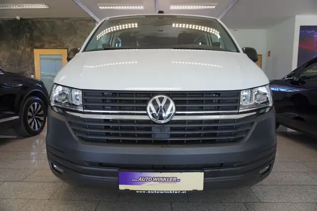 Volkswagen Transporter view 2
