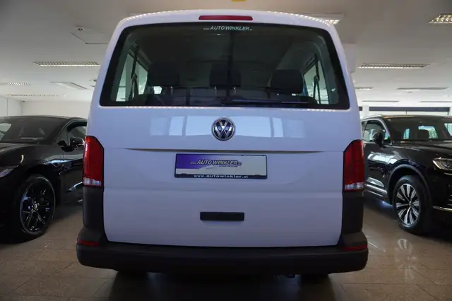 Volkswagen Transporter view 6