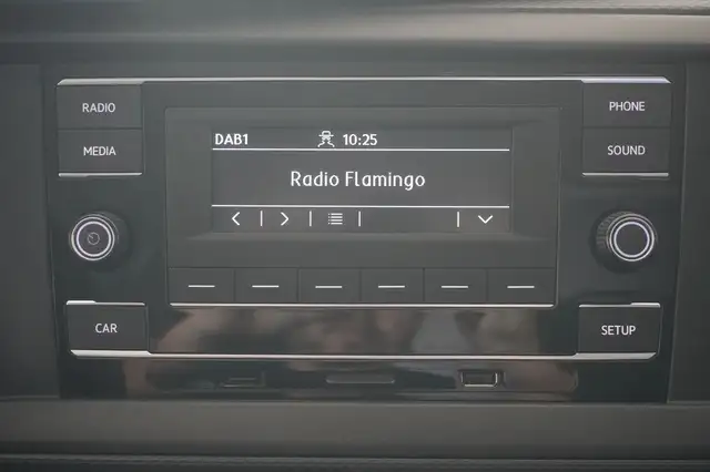 Volkswagen Transporter view 14